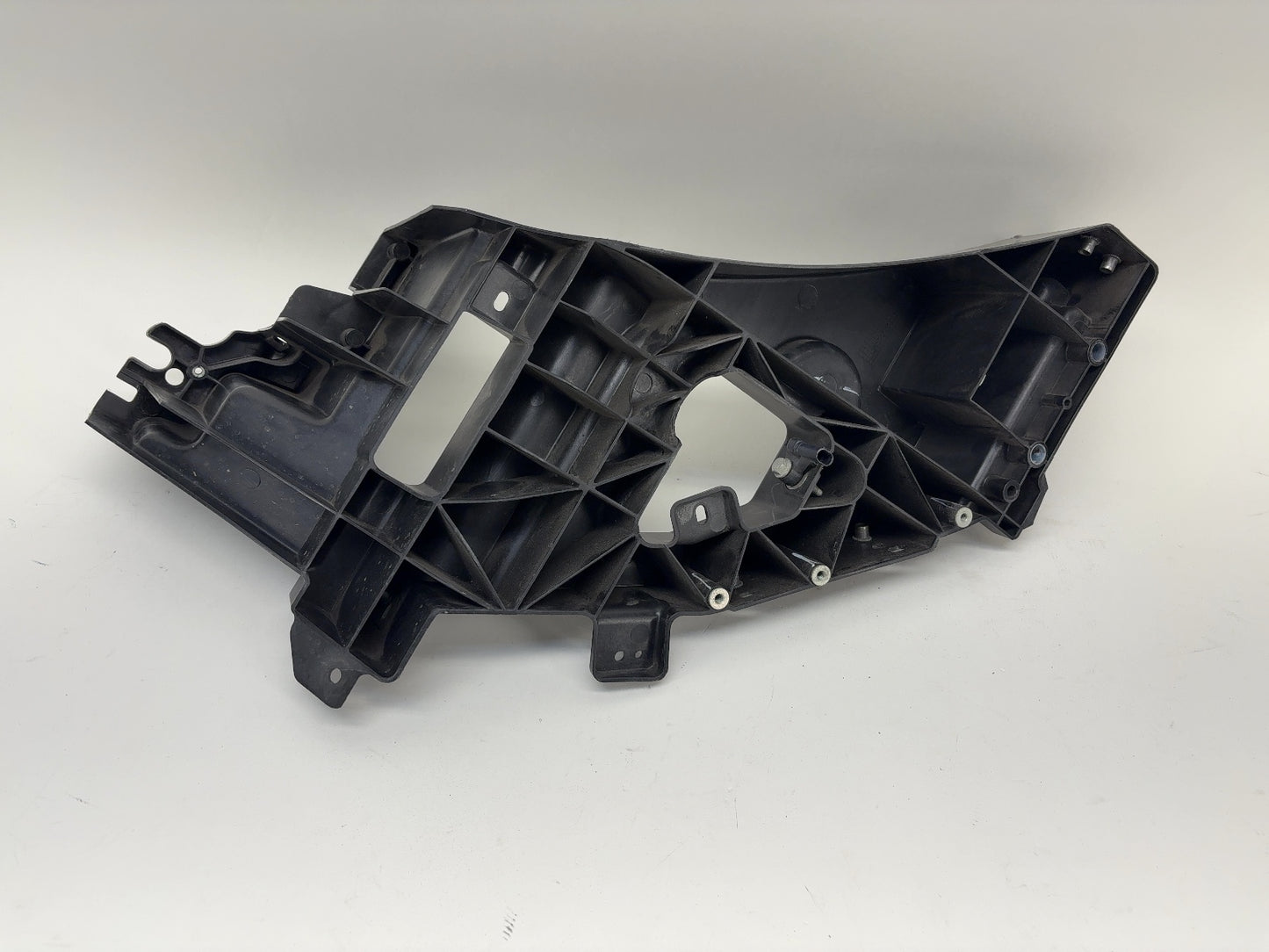 2018 Tesla Model X Headlamp Bracket Left 1043357-00-F