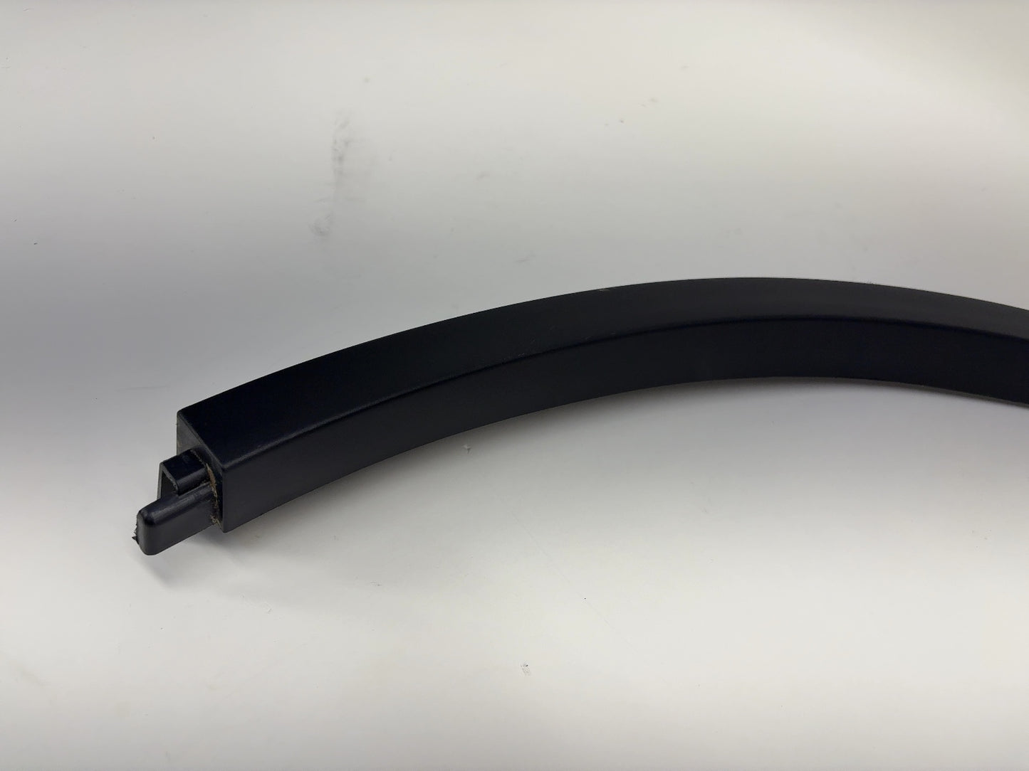 2025 Tesla Model Y Rear Fender Garnish Left 1494187-98-C