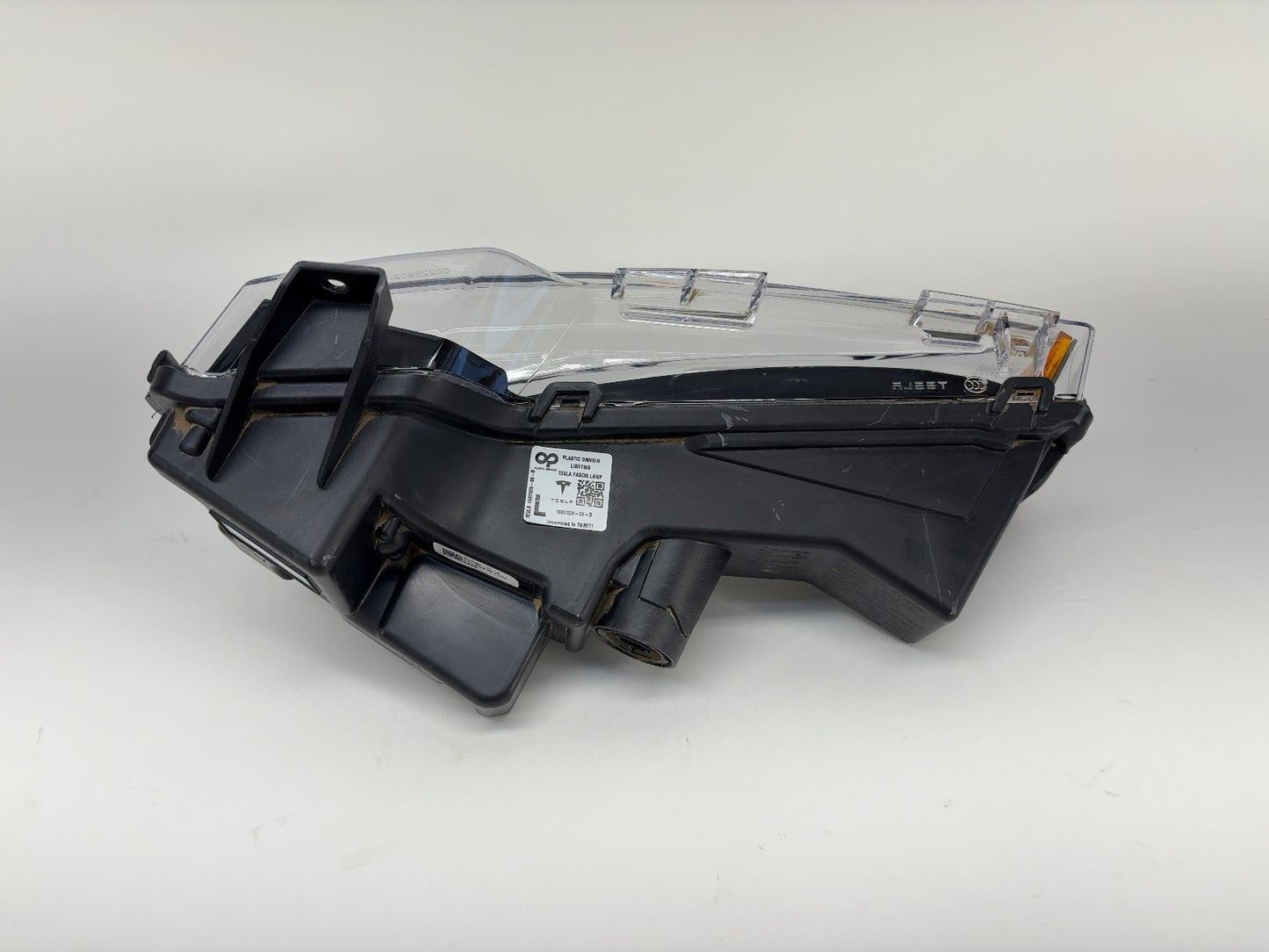 2025 Tesla Model Y Front Lamp Fascia Left 1507926-00-D