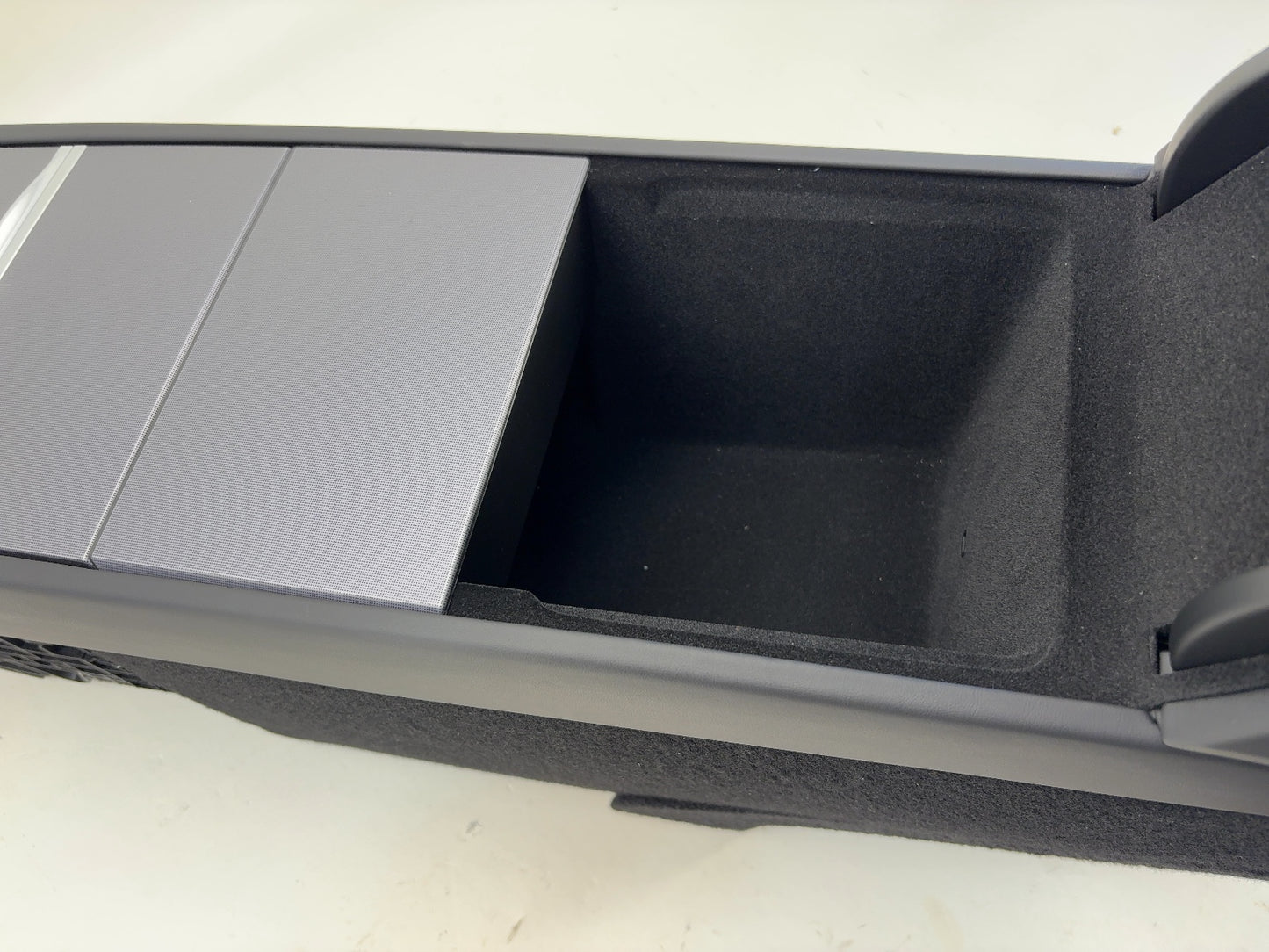 2025 Tesla Model 3 Highland Center Console 1714377-24-L