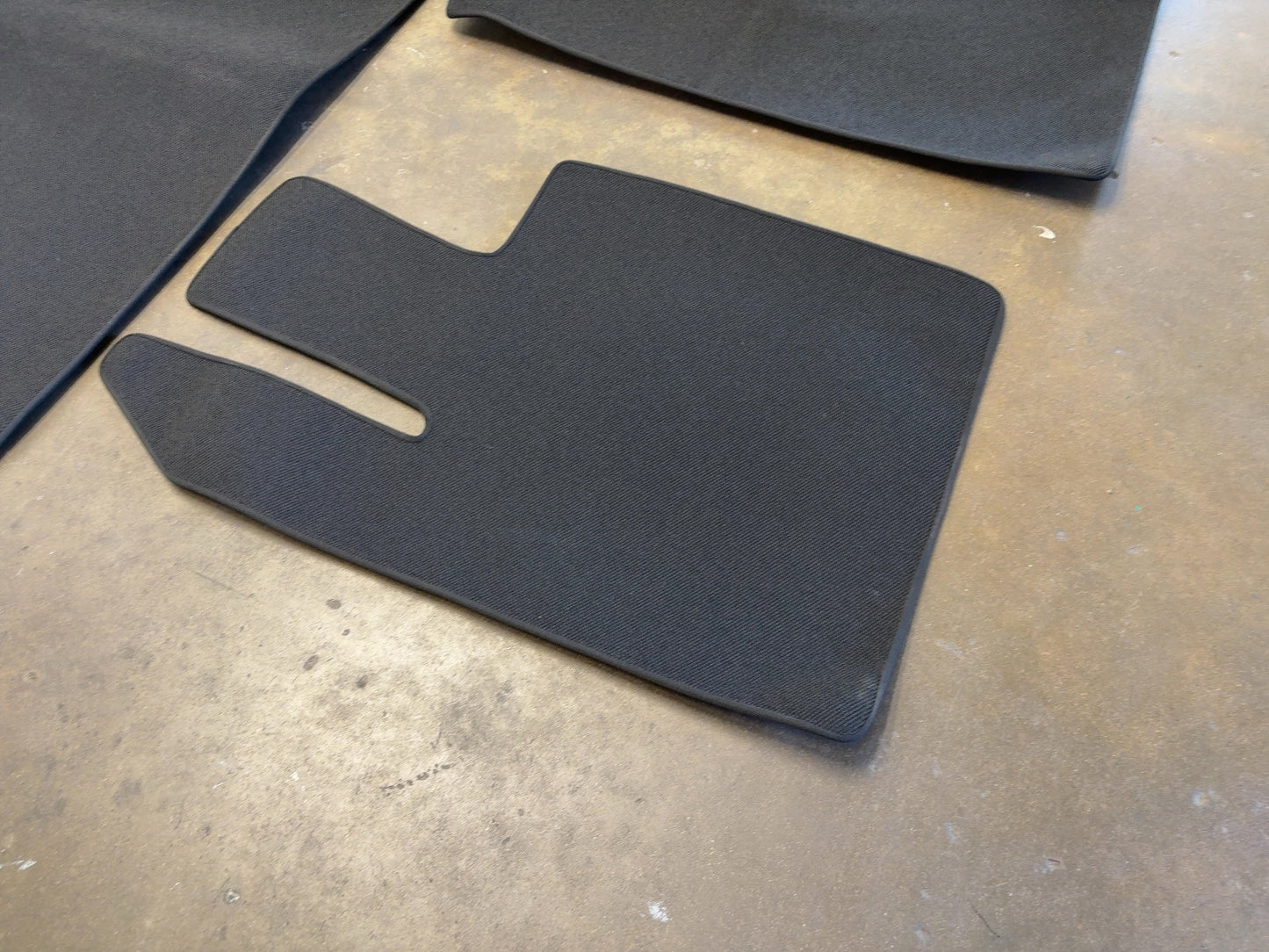 2024 Tesla Cybertruck Floor Mat Kit 1877885-00-D