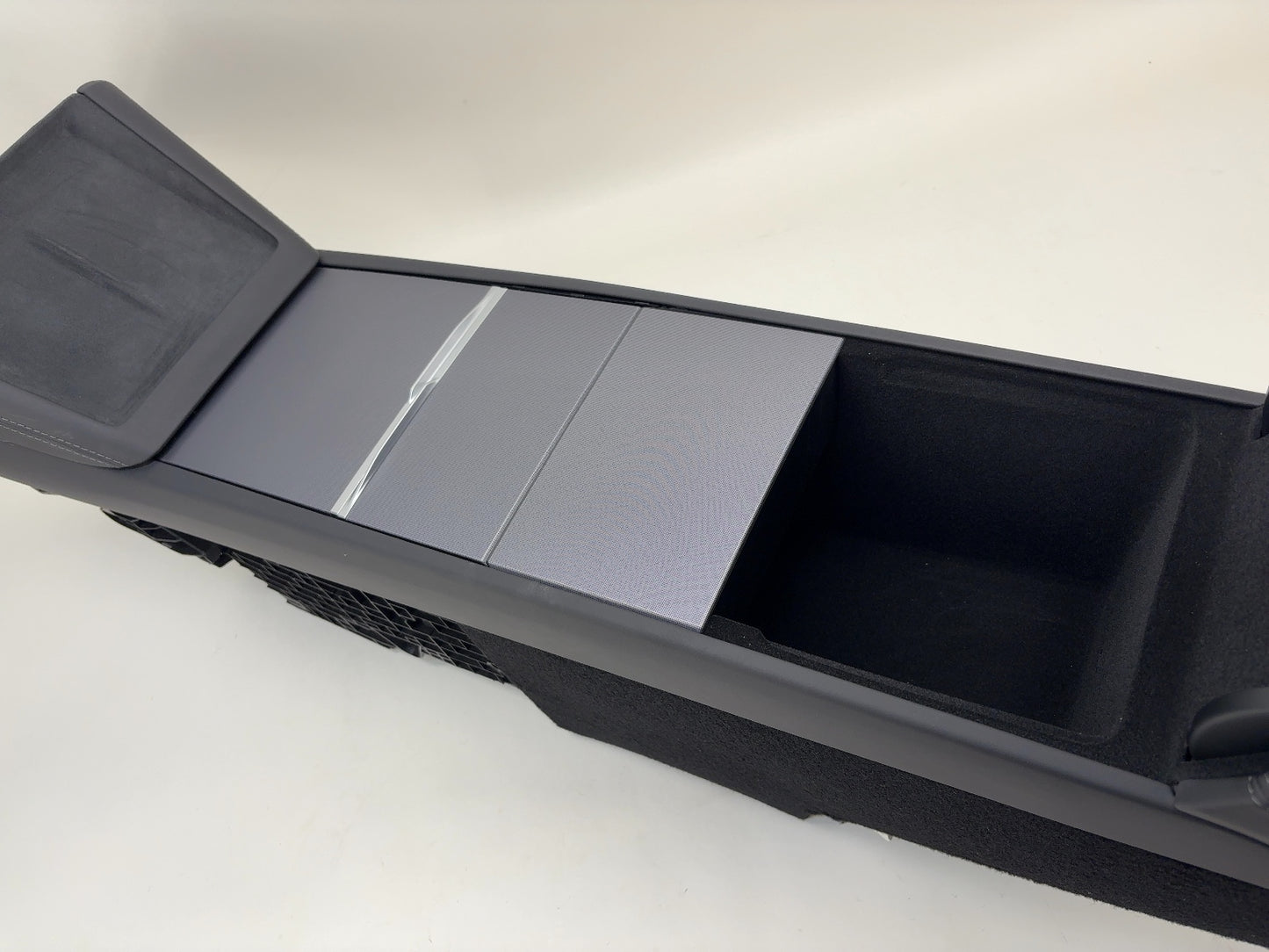 2025 Tesla Model 3 Highland Center Console 1714377-24-L