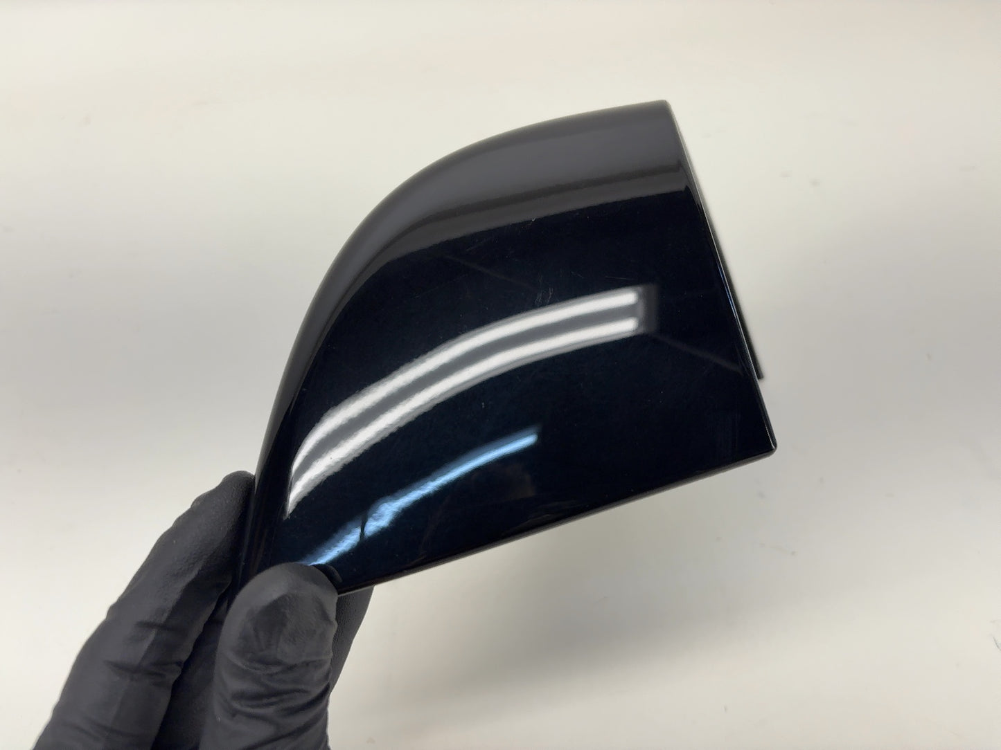 2018-2021 Tesla Model 3 Exterior Mirror Skull Cap Right 1092292-00-D