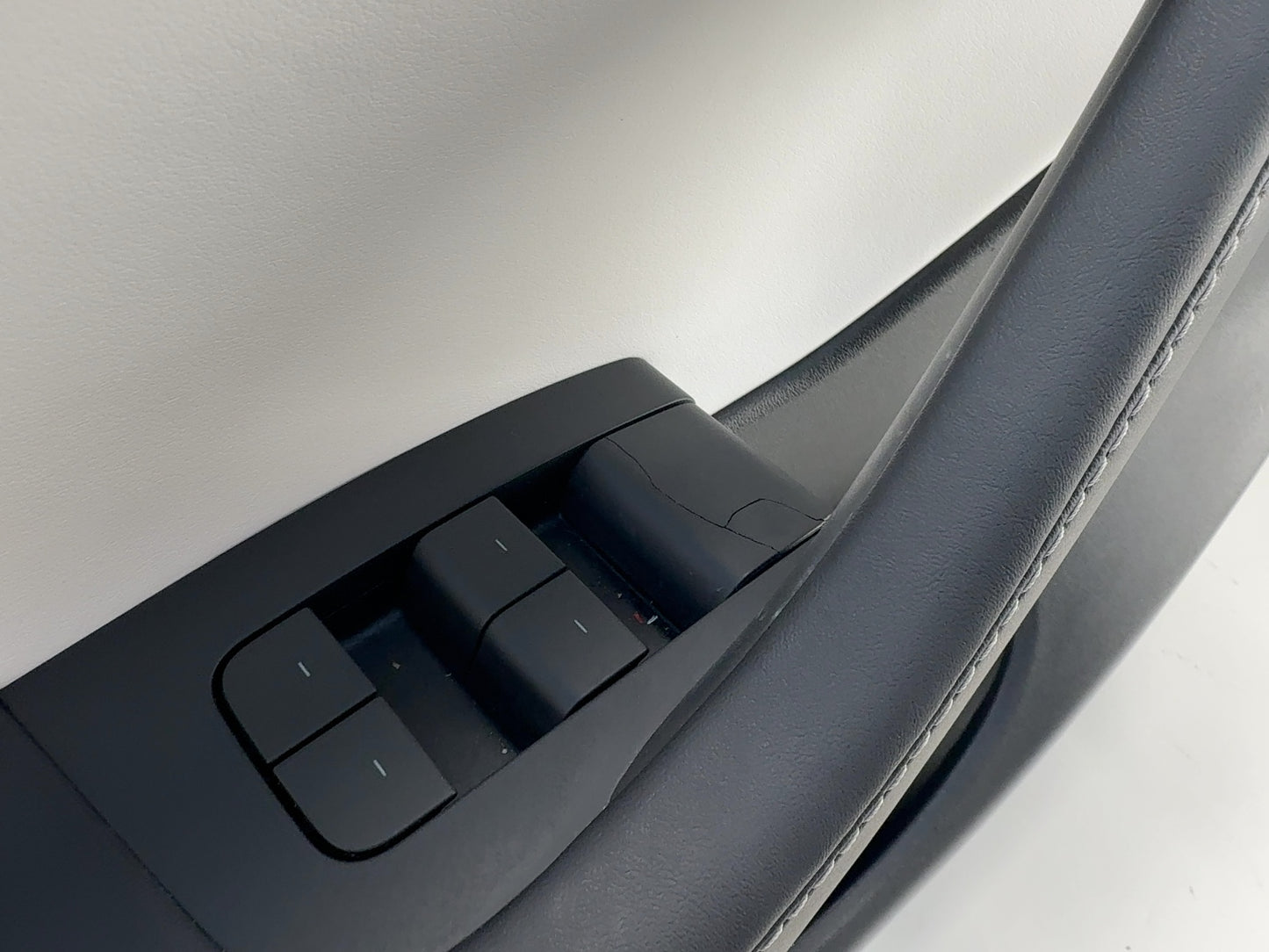 2022-2023 Tesla Model Y Front Left Door Panel 1997294-00-A