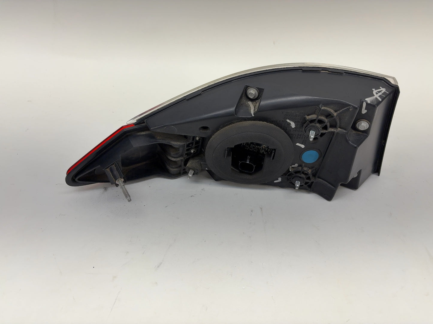 2015 Tesla Model S Right Tail Lamp 6005919-00-D