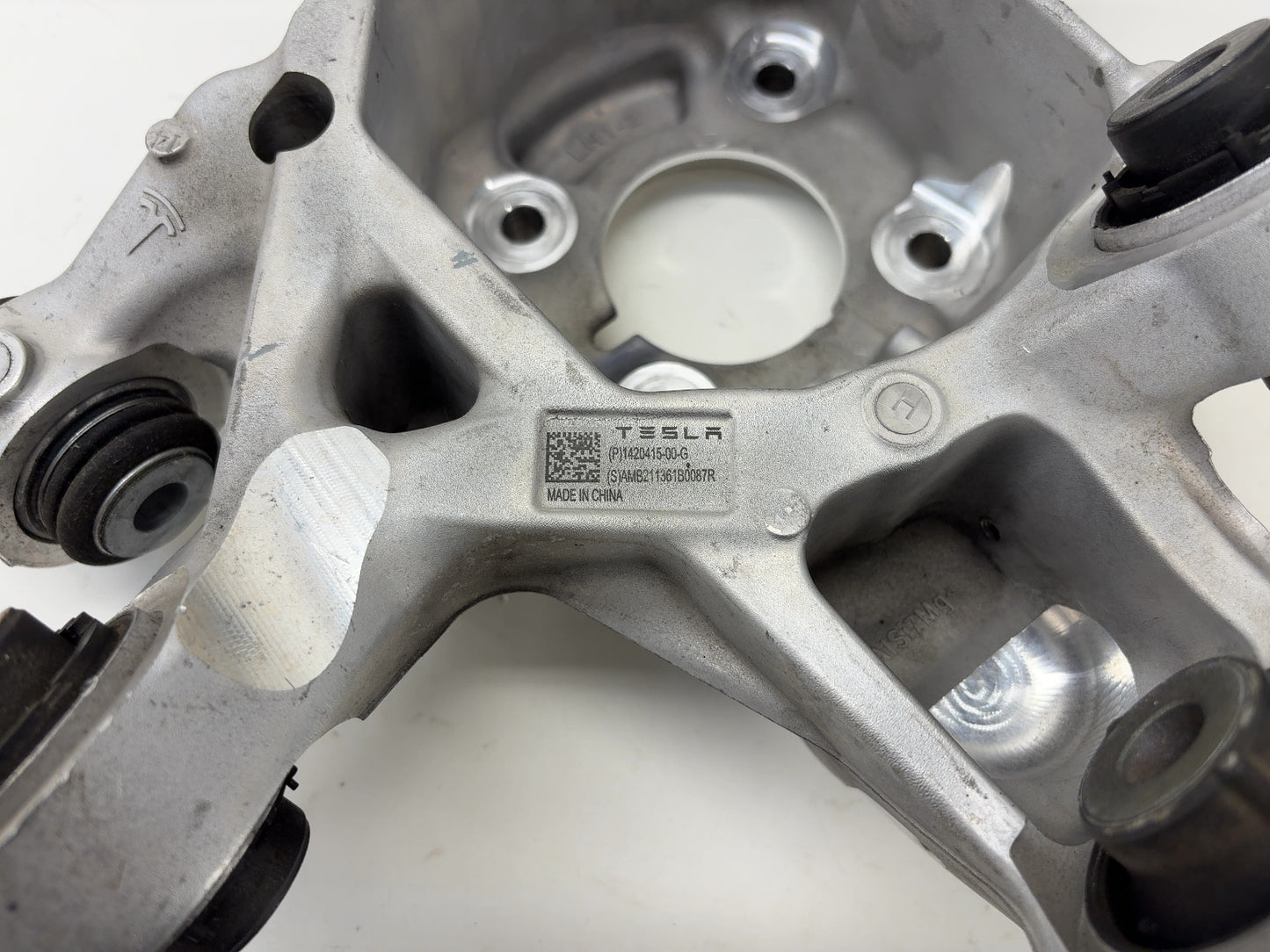2021 Tesla Model S Rear Left Knuckle 1420415-00-G