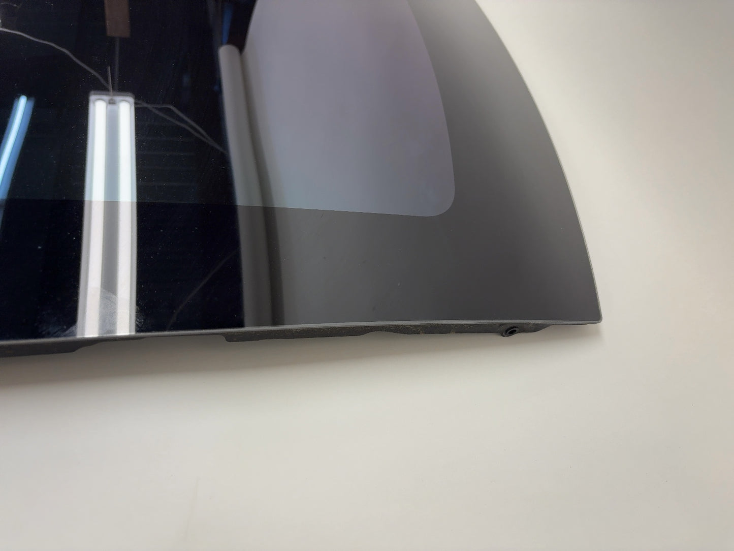 2015 Tesla Model S Glass Panel Moving Sunroof 1043257-00-A