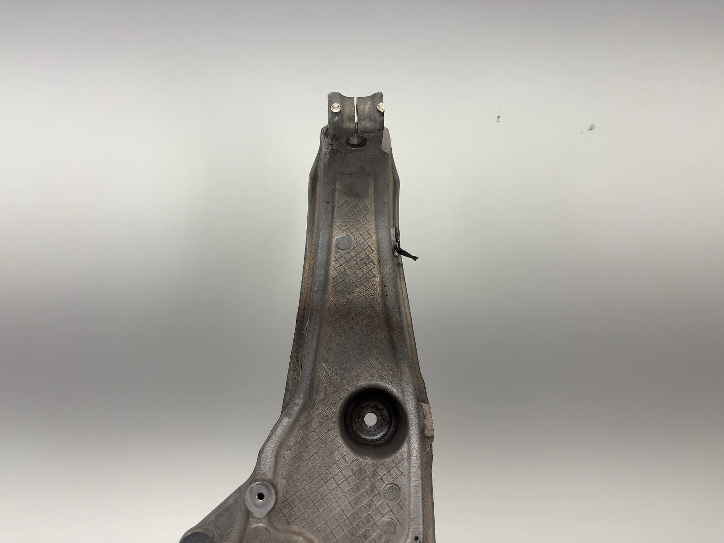 2015-2021 Tesla Model S Front Right Knuckle 1030606-00-D