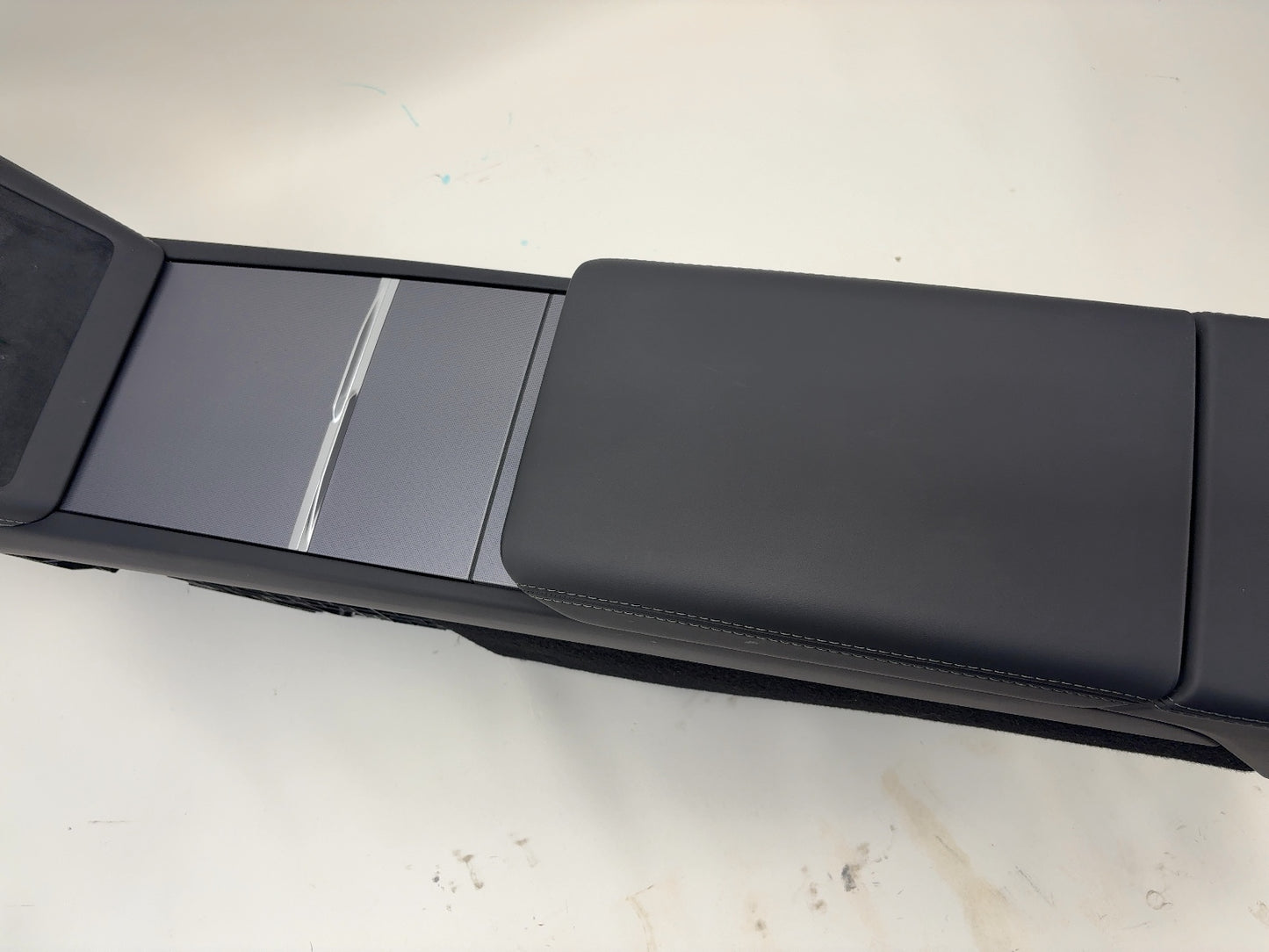 2025 Tesla Model 3 Highland Center Console 1714377-28-F