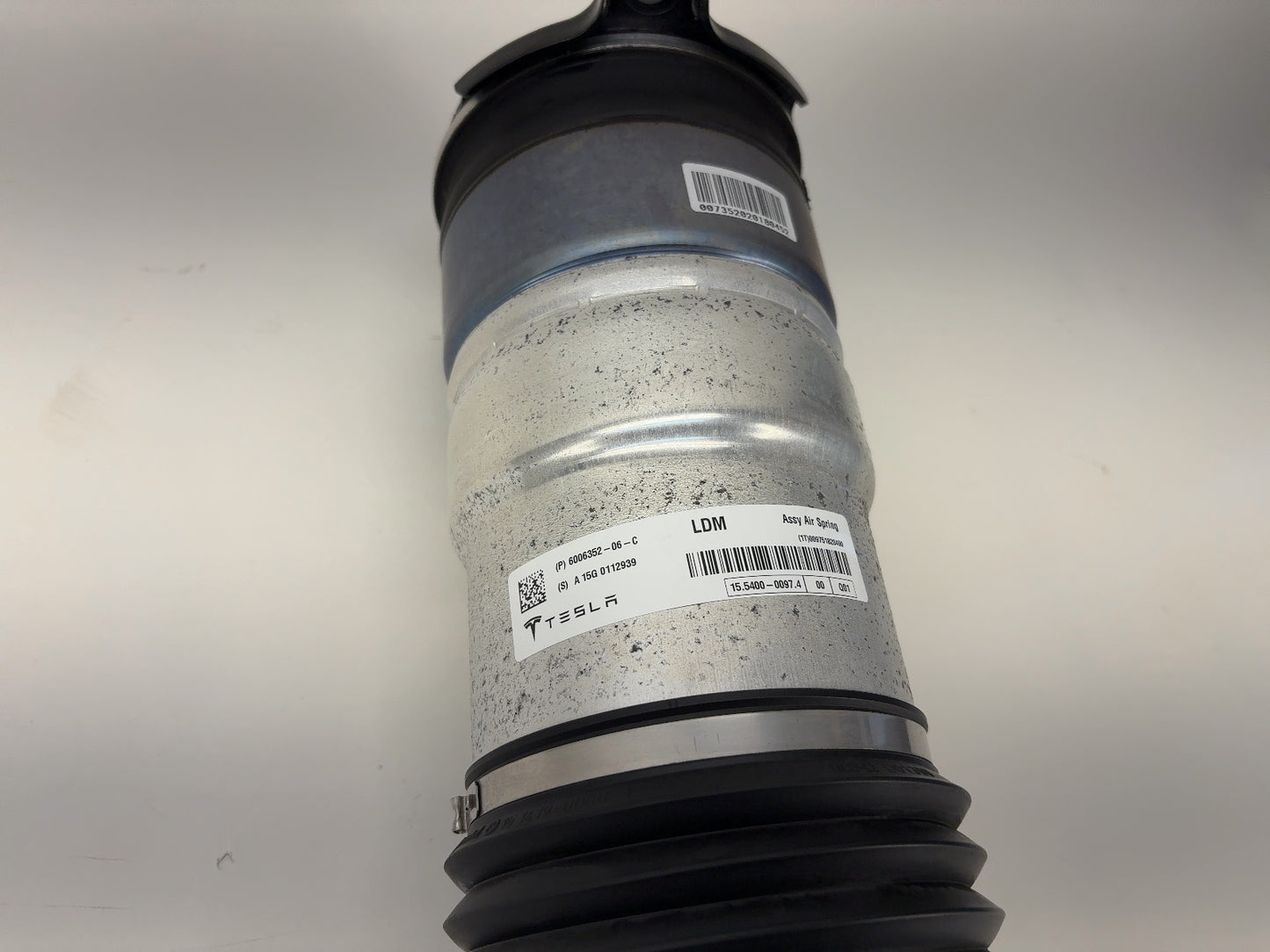 2015 Tesla Model S Rear Left Air Shock 6006352-06-C
