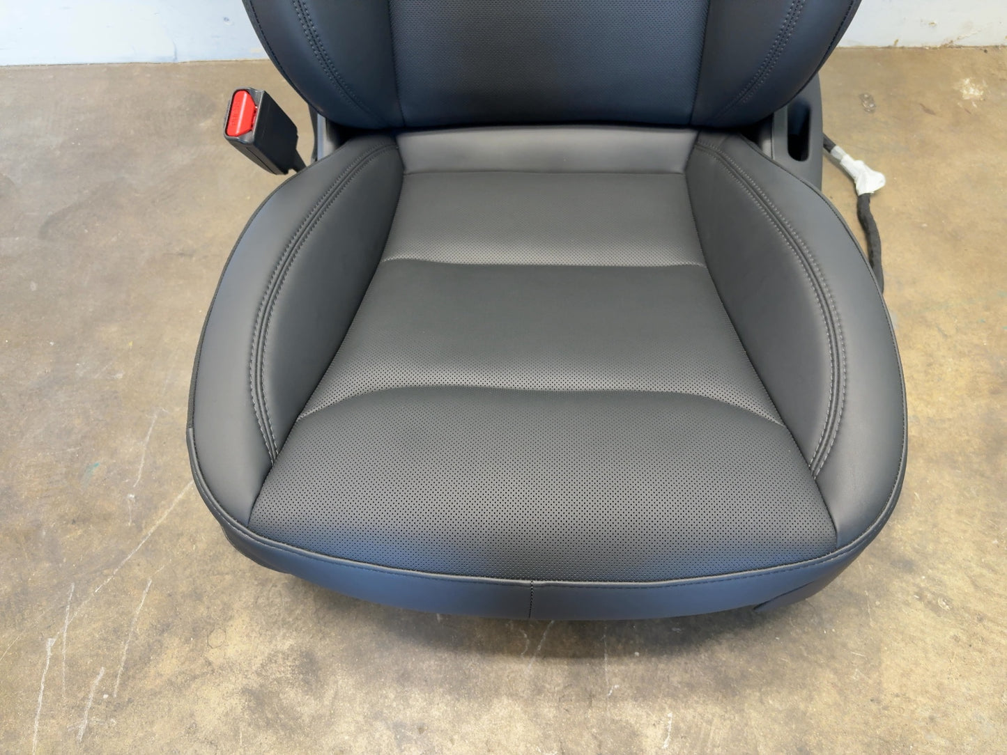 2025 Tesla Model 3 Highland Front First Row Seat Left Black 7754322-01-C