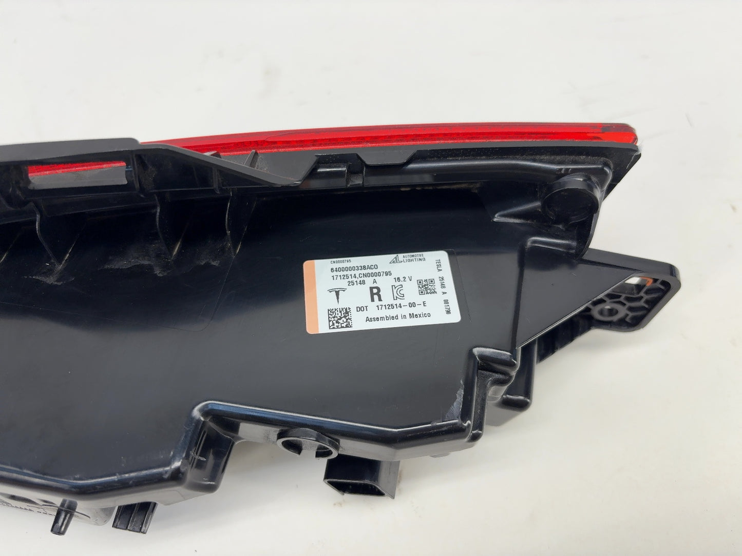 2025 Tesla Model 3 Highland Rear Bumper Lamp Right 1712514-00-E