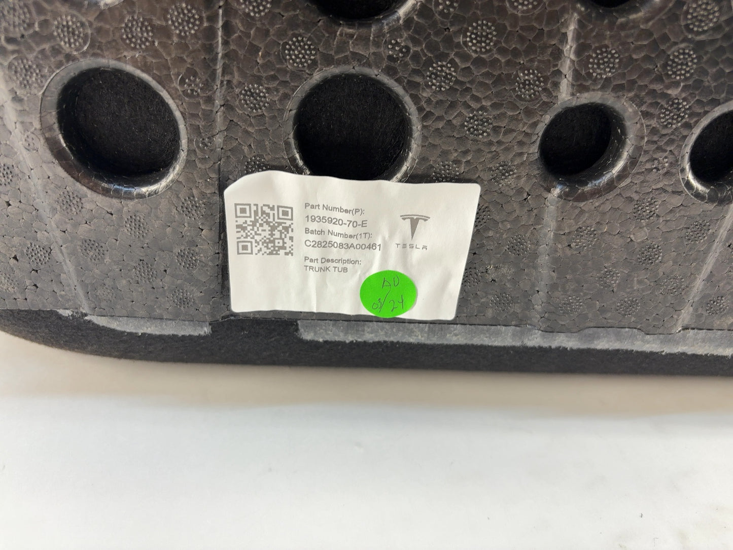 2026 Tesla Model Y Juniper Trunk Tub 1935920-70-E