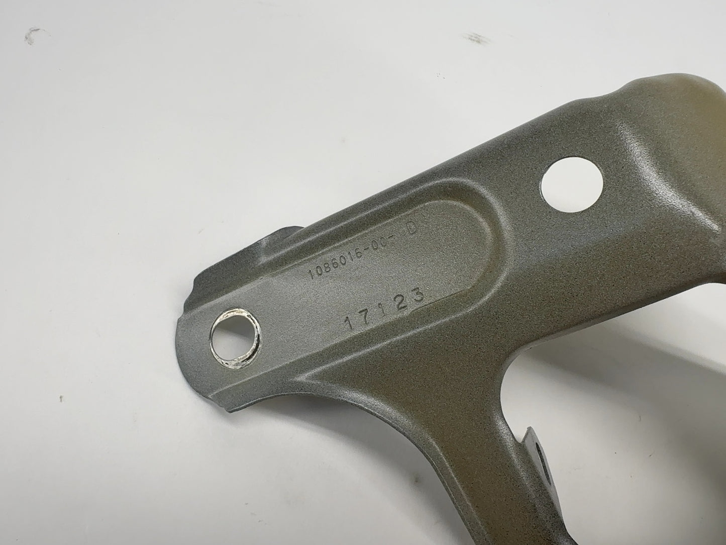 2023 Tesla Model 3 Front Right Fender Support Bracket 1086016-00-D