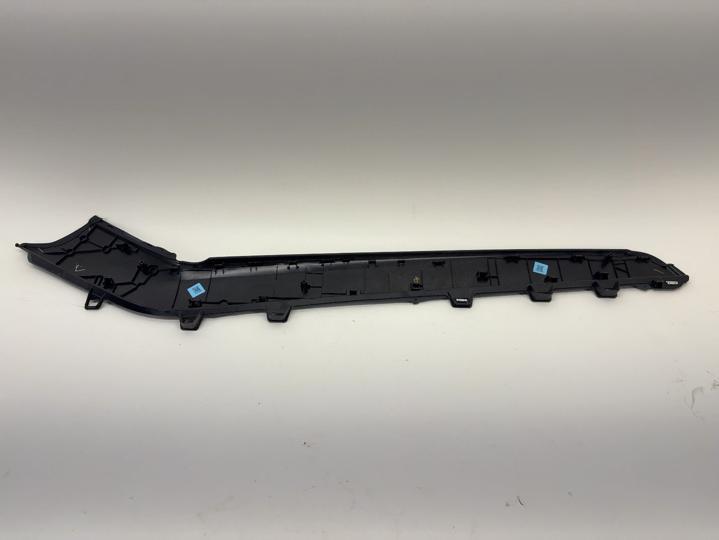 2026 Tesla Model Y Juniper Center Console Hockey Stick Right 1987598-50-G