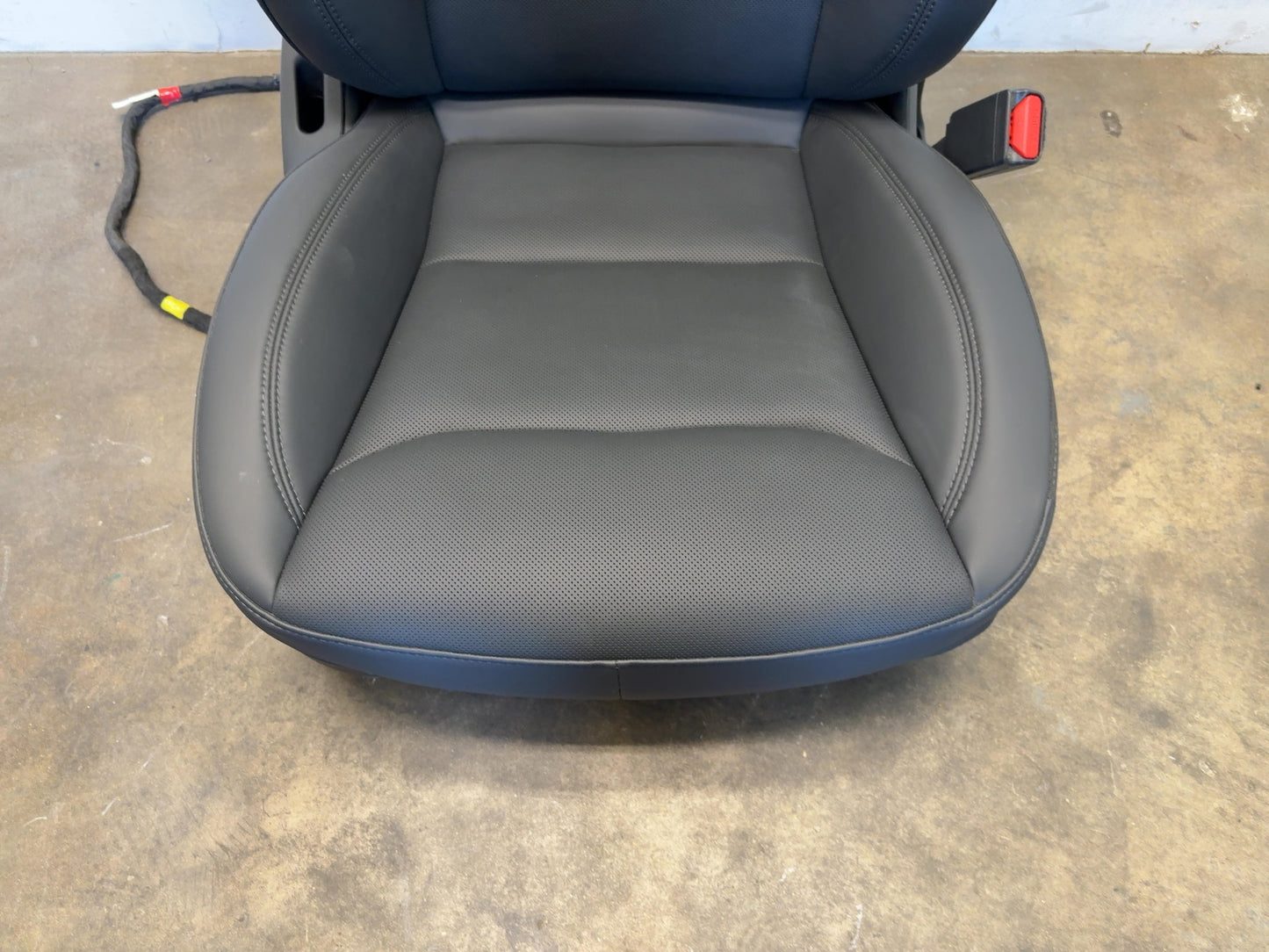 2025 Tesla Model 3 Highland Front First Row Seat Right Black 7754324-01-B