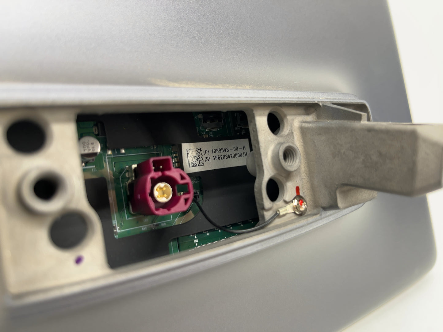 2020-2021 Tesla Model 3 Center Display 1089543-00-H