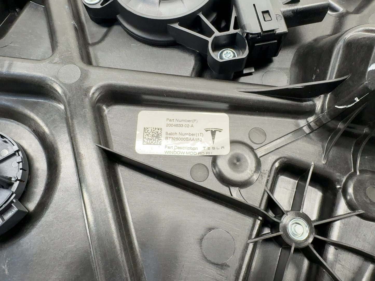 2026 Tesla Model Y Juniper Rear Right Door Window Regulator 2004633-02-A