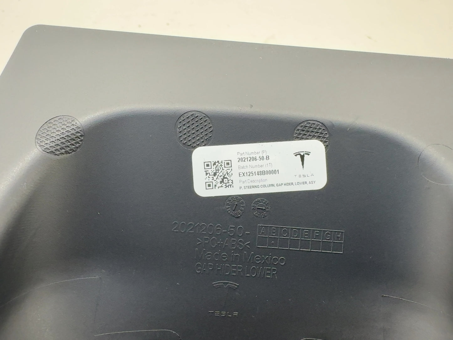 2026 Tesla Model Y Juniper Instrument Panel Steering Column Cover 2021206-50-B