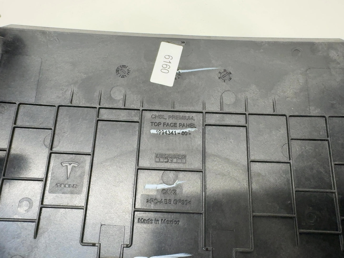 2026 Tesla Model Y Juniper Center Console Top Face Panel 1994341-50-C