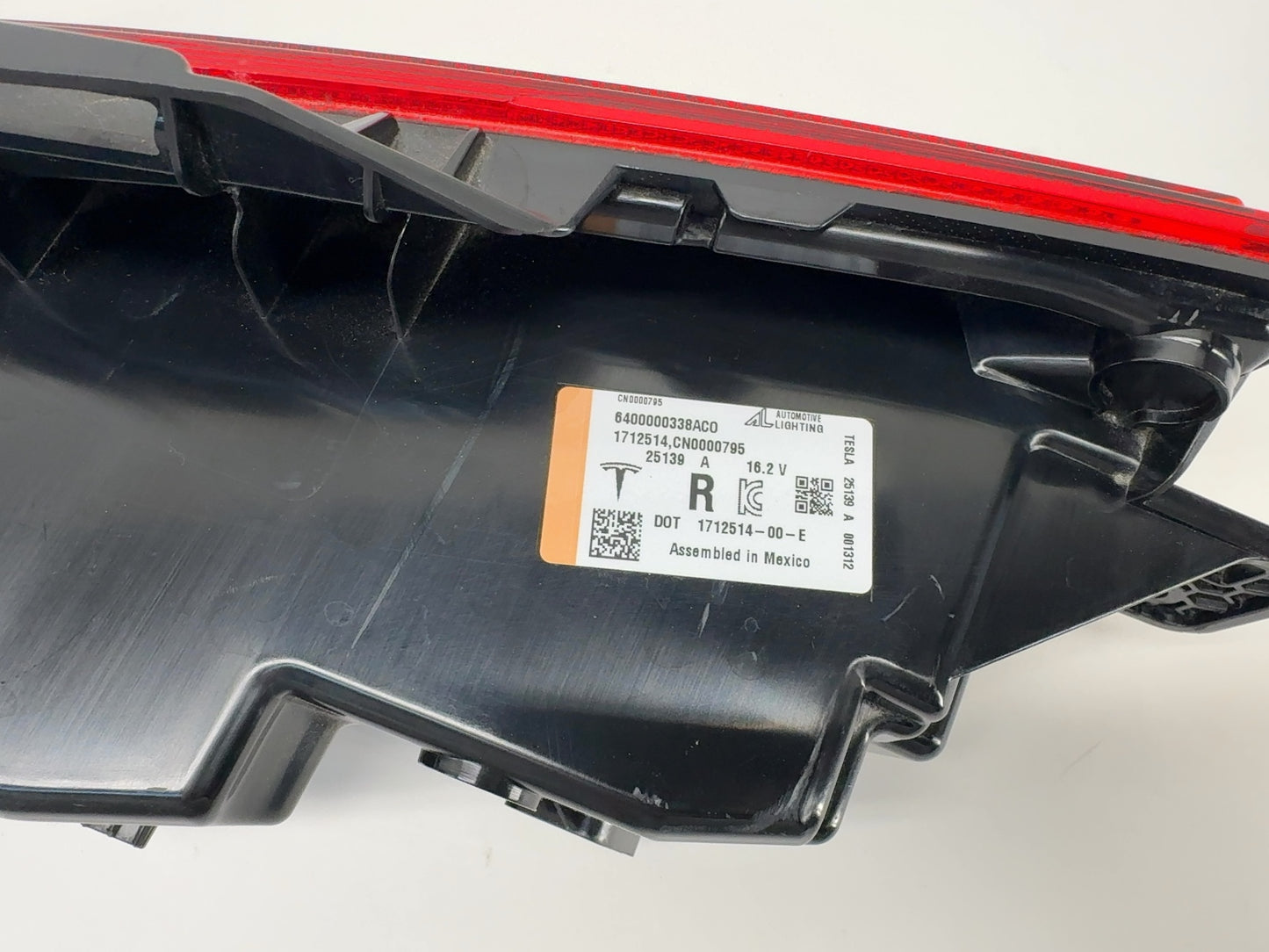 2025 Tesla Model 3 Highland Rear Bumper Right Light 1712514-00-E