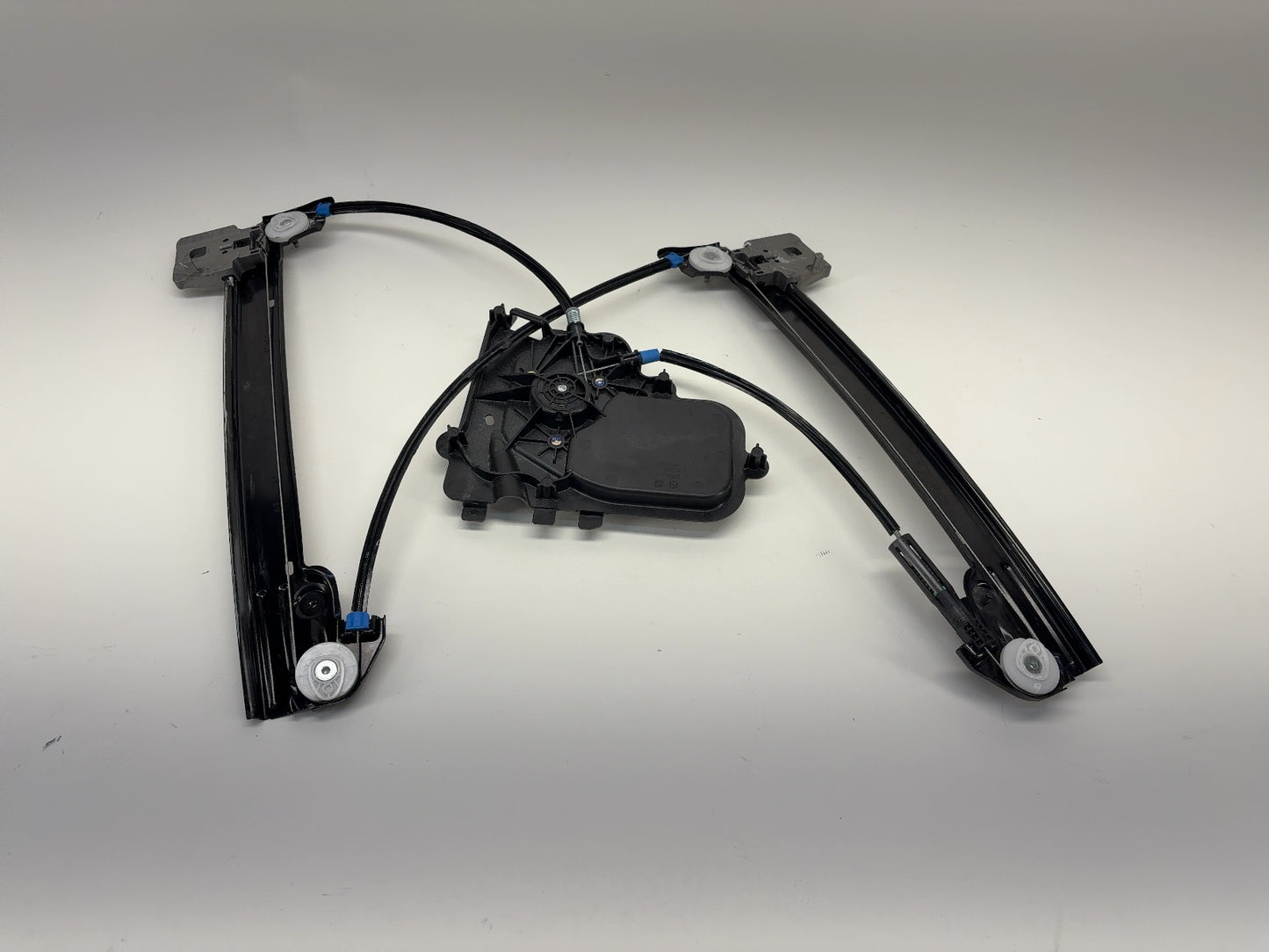 2023 Tesla Model 3 Window Regulator Front Right 1096621-98-L