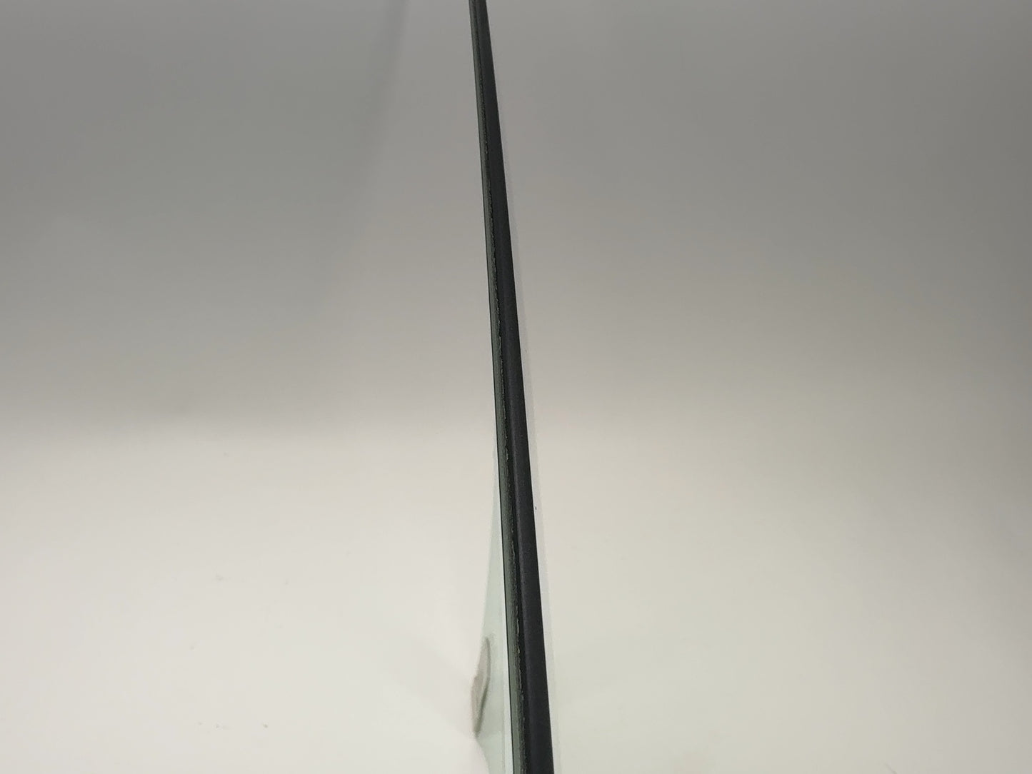 2024-2025 Tesla Model 3 Highland Front Left Door Glass Laminated 1768719-00-D