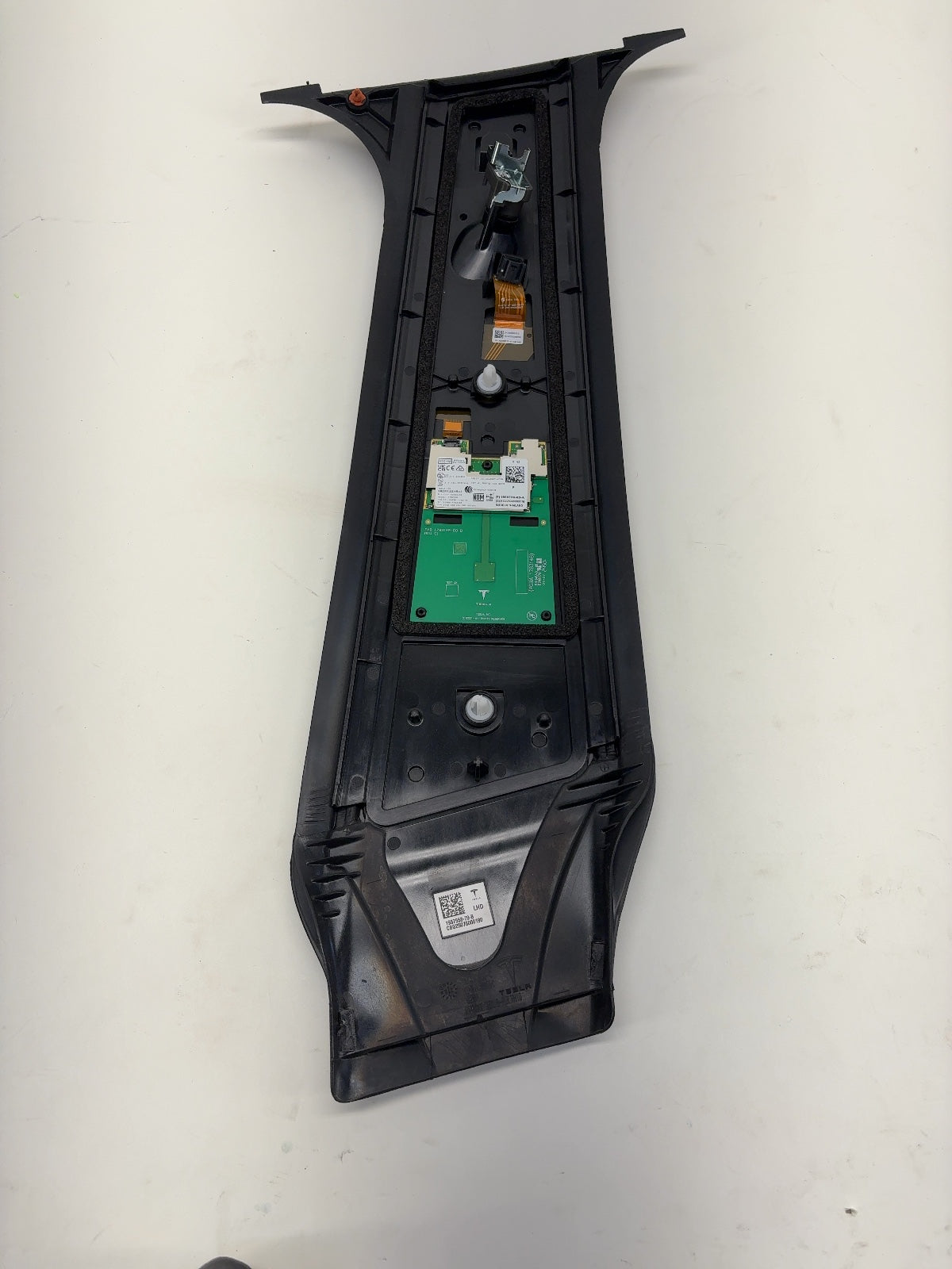 2026 Tesla Model Y Juniper B Pillar Glass With Camera Right 1937558-79-B