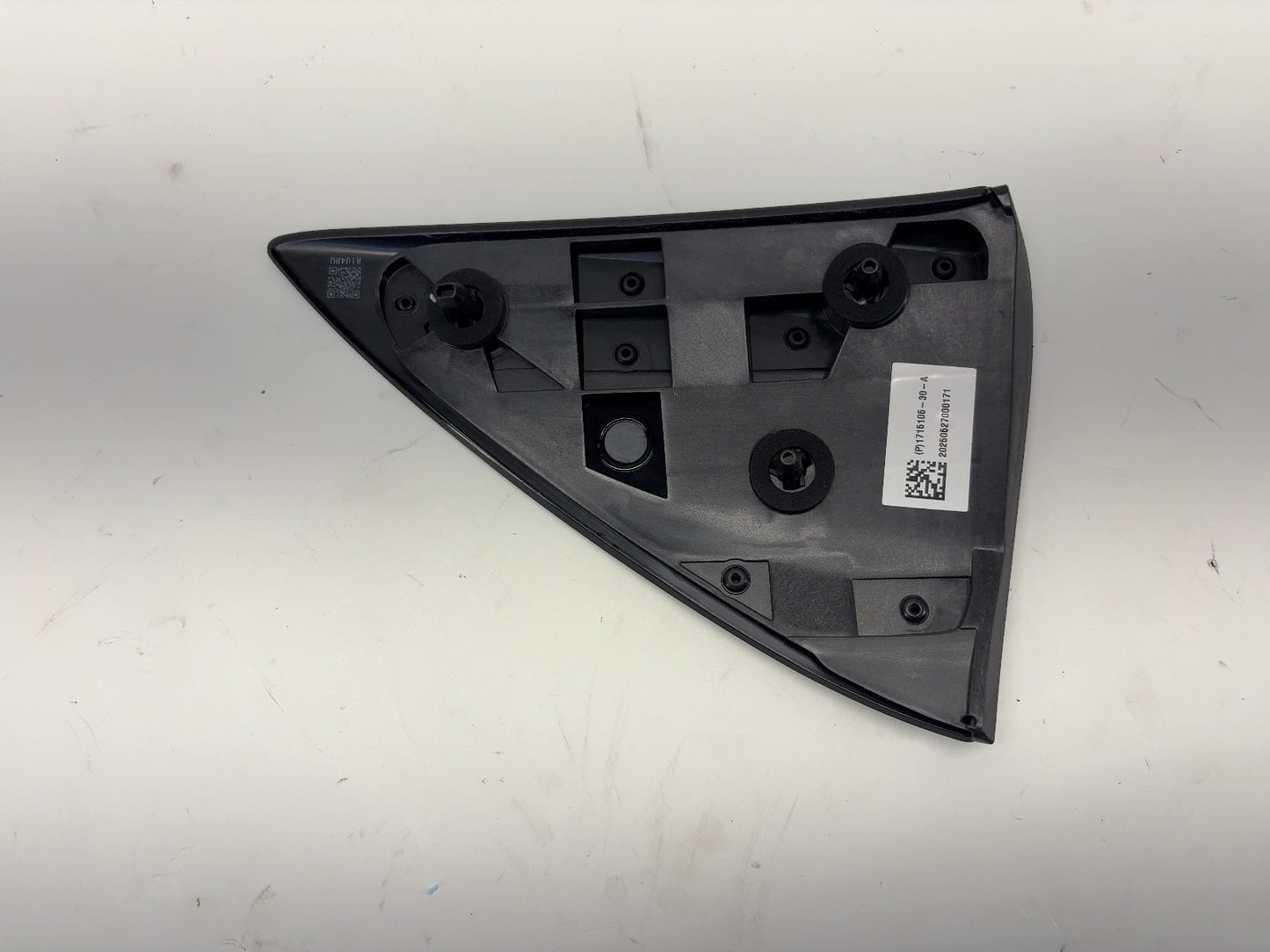 2025-2026 Tesla Model 3 Highland Right Quarter Reflector 1715105-30-A