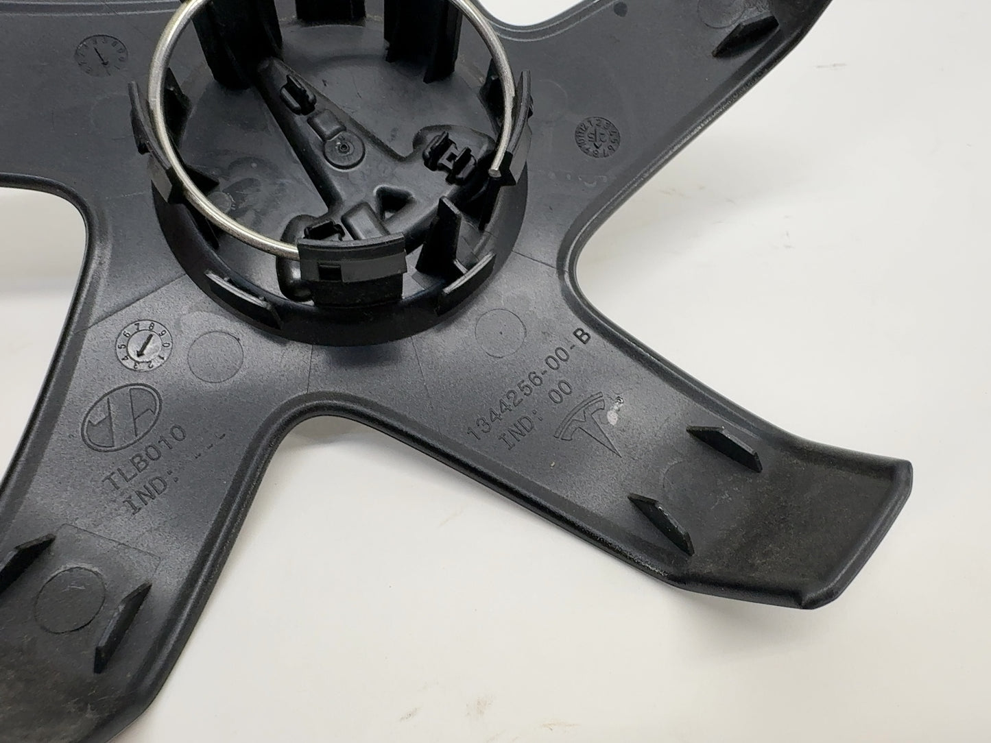 2025 Tesla Model 3 Highland Wheel Cap 1344256-00-B