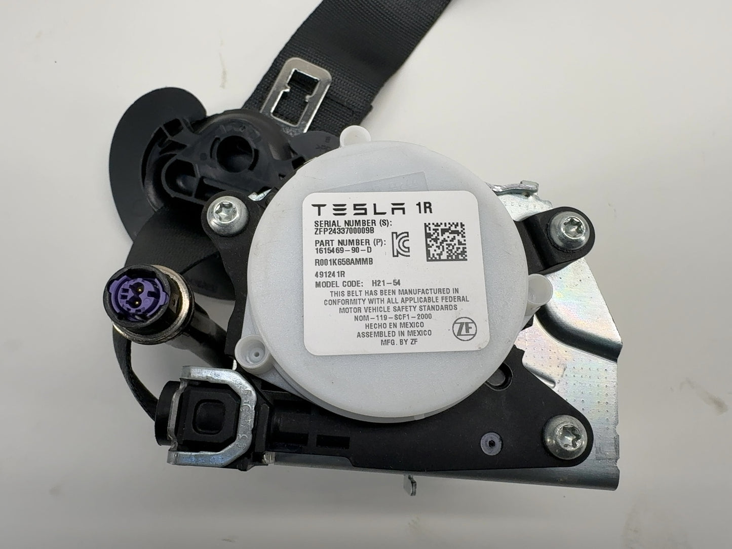 2021-2025 Tesla Model X Front Right Seat Belt Retractor 1615469-90-D