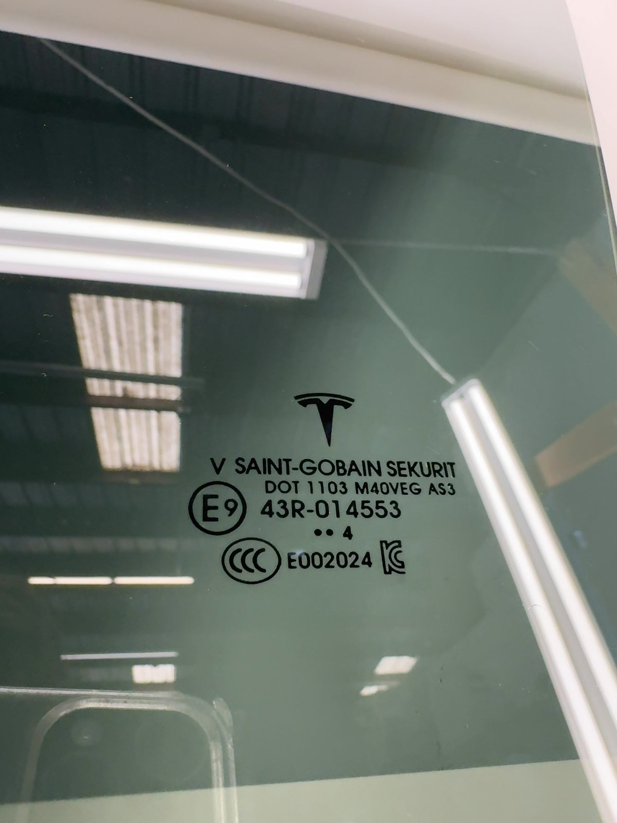 2021-2025 Tesla Model Y Rear Left Door Glass Note 1495506-00-B