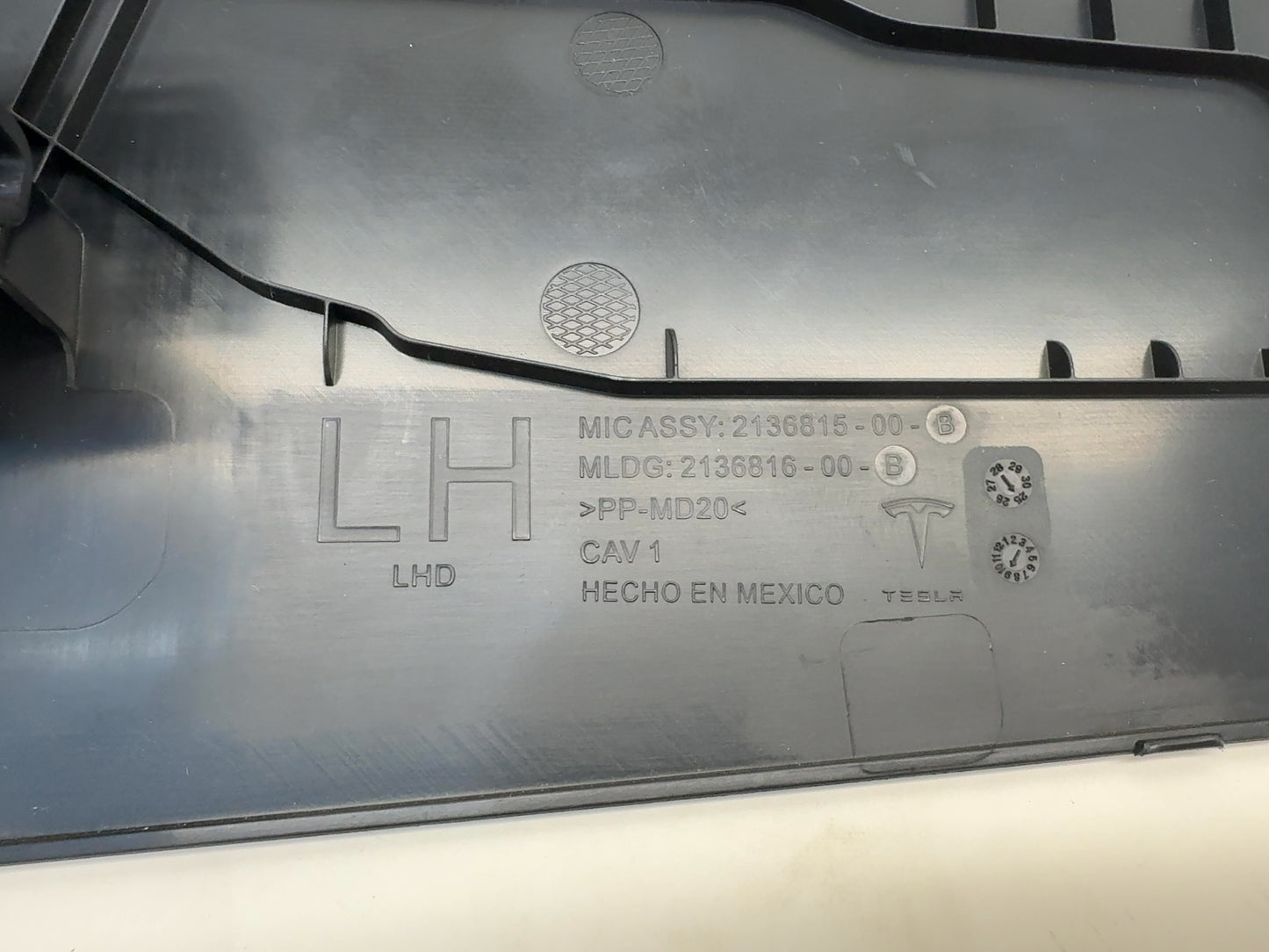 2025 Tesla Model 3 Highland Front Left Seat Side Trim 2136815-00-C