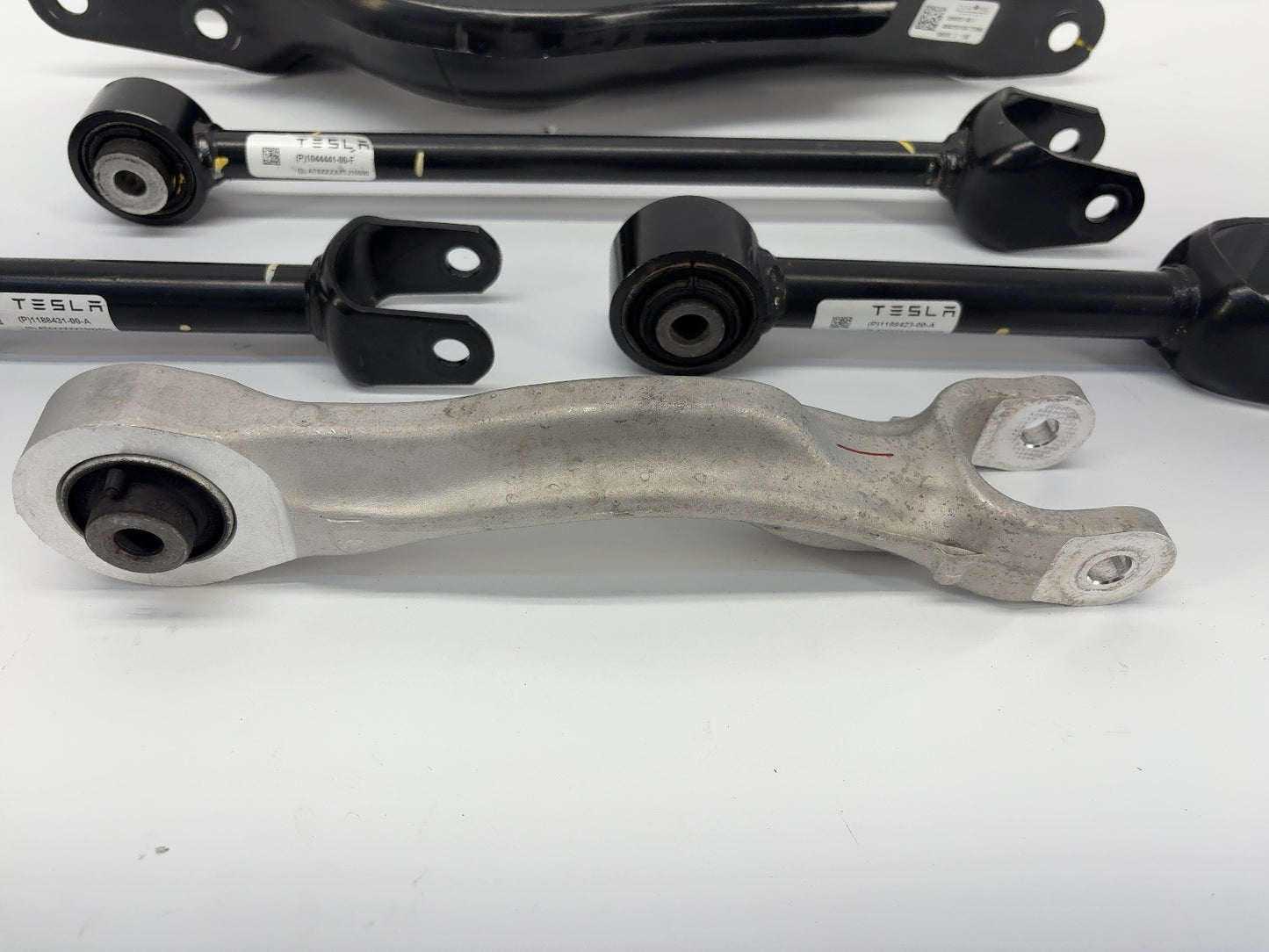 2025 Tesla Model Y Rear Control Arm Set 1288427-99-A