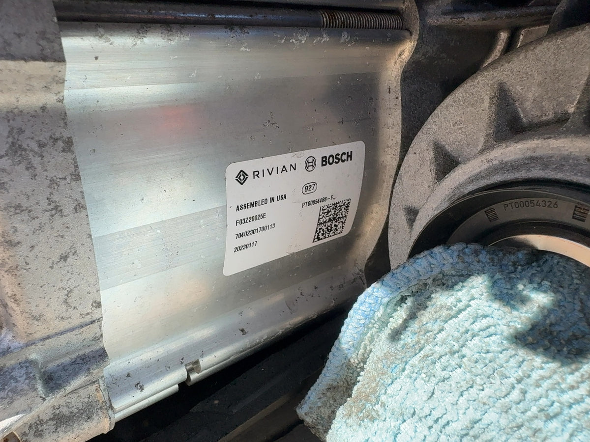 2023 Rivian R1S R1T Rear Drive Unit Quad Motor PT00054488-F