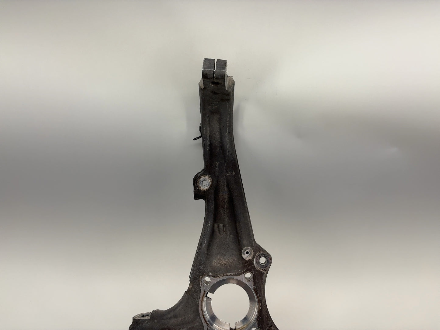 2018 Tesla Model X Front Left Knuckle 1027311-00-F