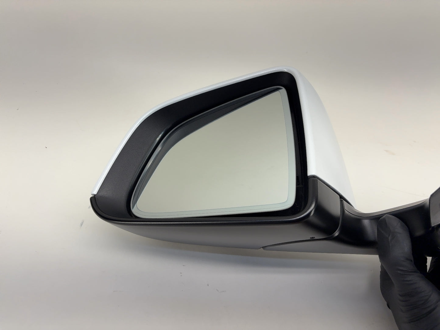 2024 Tesla Model Y Front Left Door Mirror Assembly 1594111-00-D