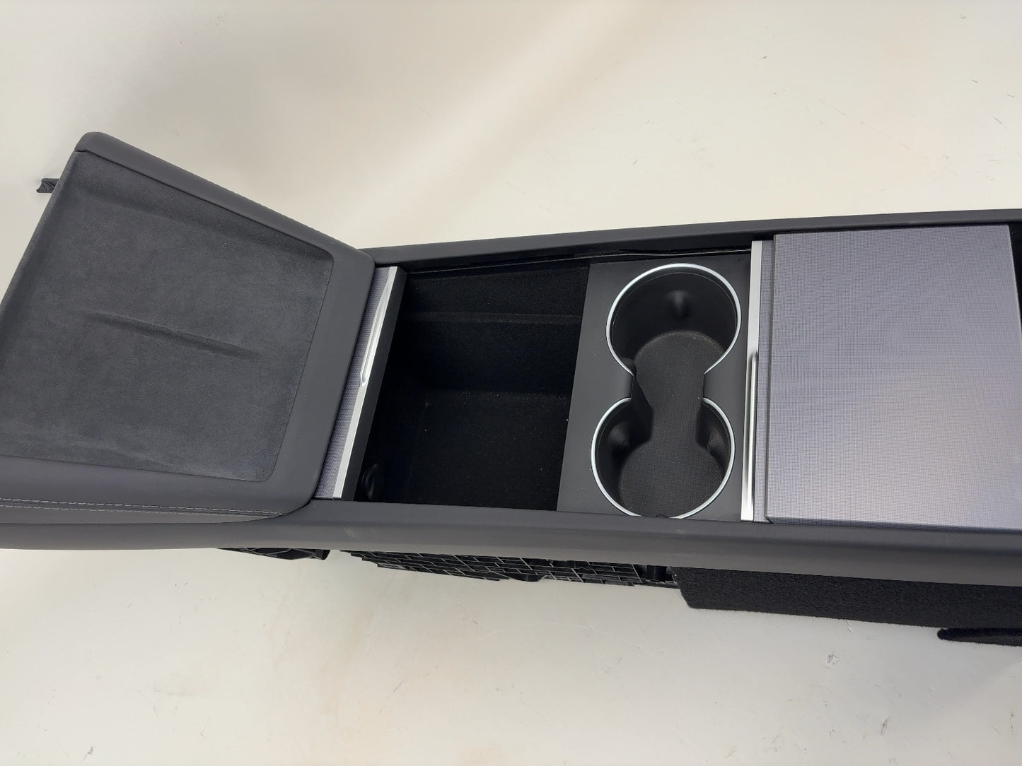 2025 Tesla Model 3 Highland Center Console 1714377-24-L