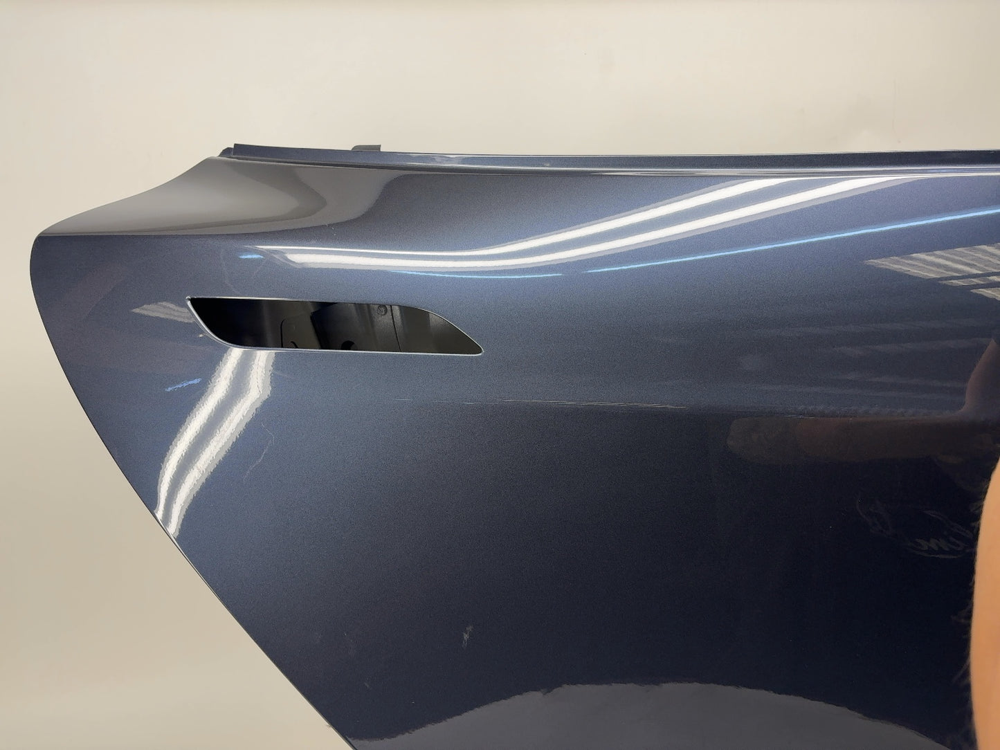2016 Tesla Model S Rear Right Door Shell 6006566-00-G