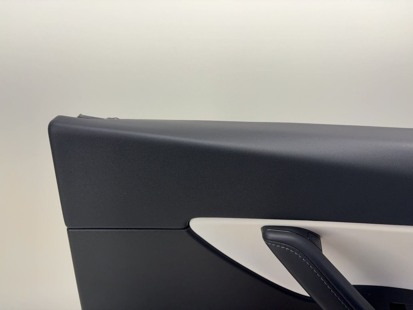 2021 Tesla Model Y Front Right Door Panel 1497295-92-B