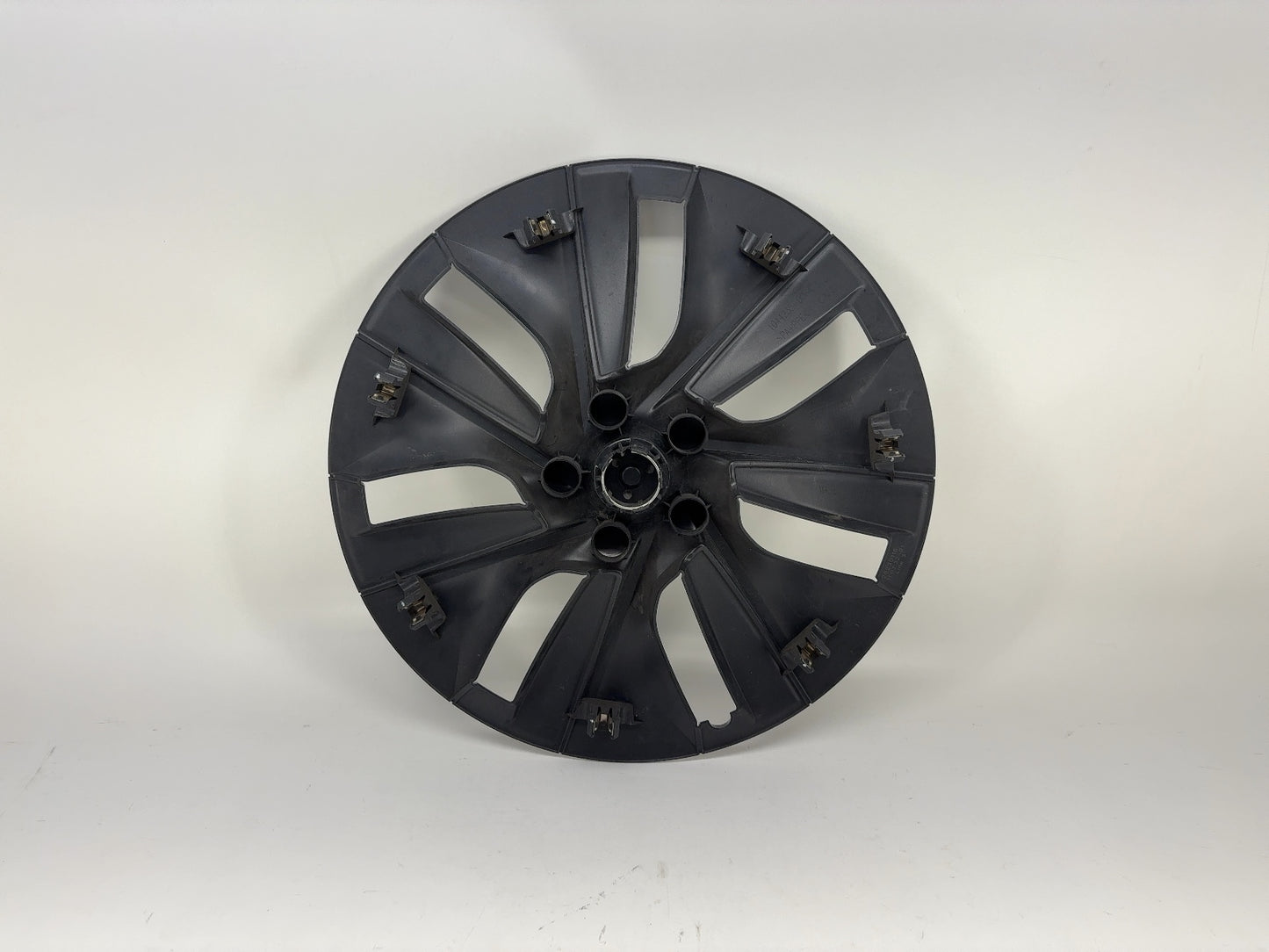 2021-2024 Tesla Model Y Wheel Cover 19 Inch Gemini Silver 1044235-00-C