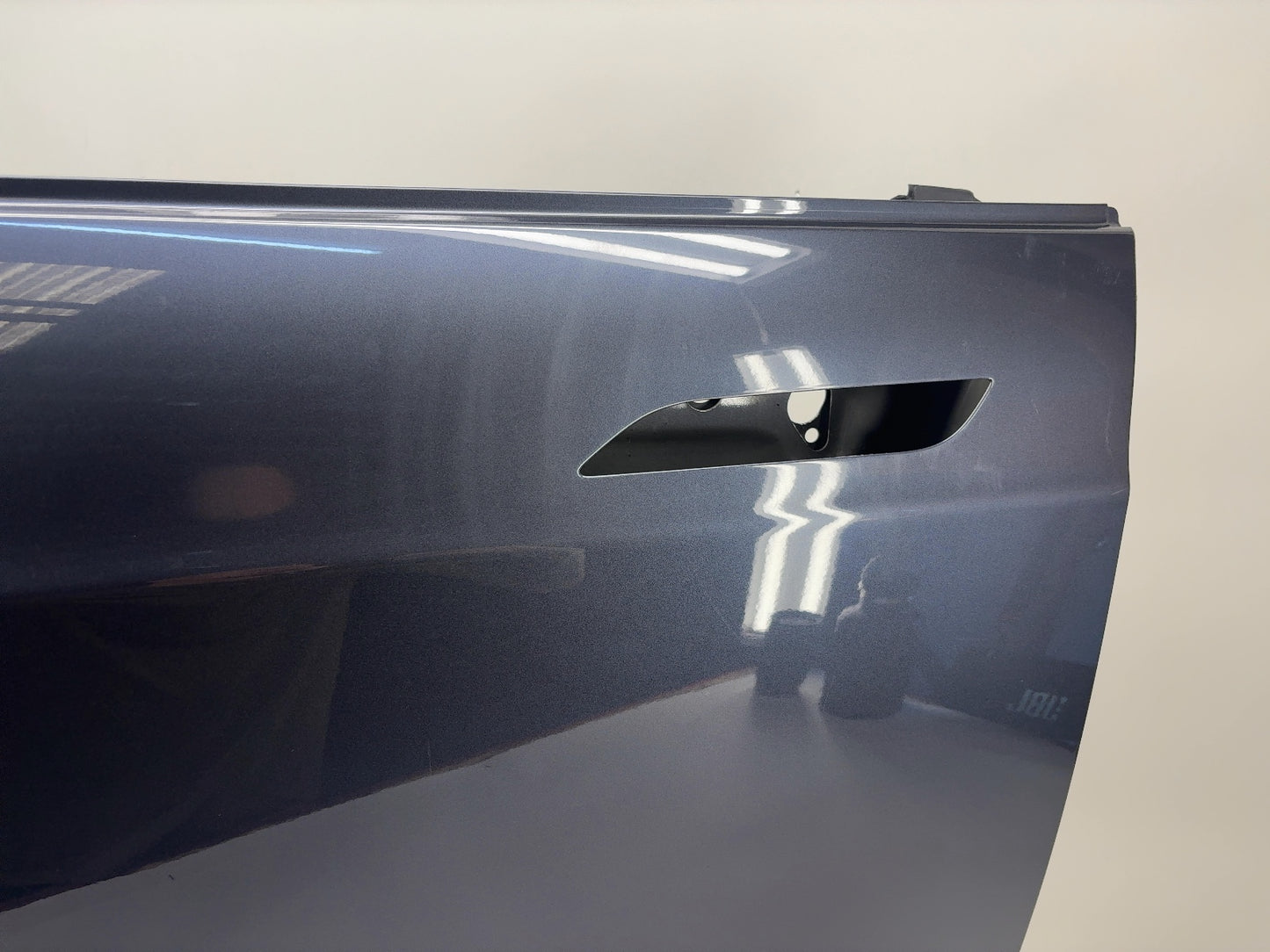 2015 Tesla Model S Front Left Door Shell 6006662-E0-E