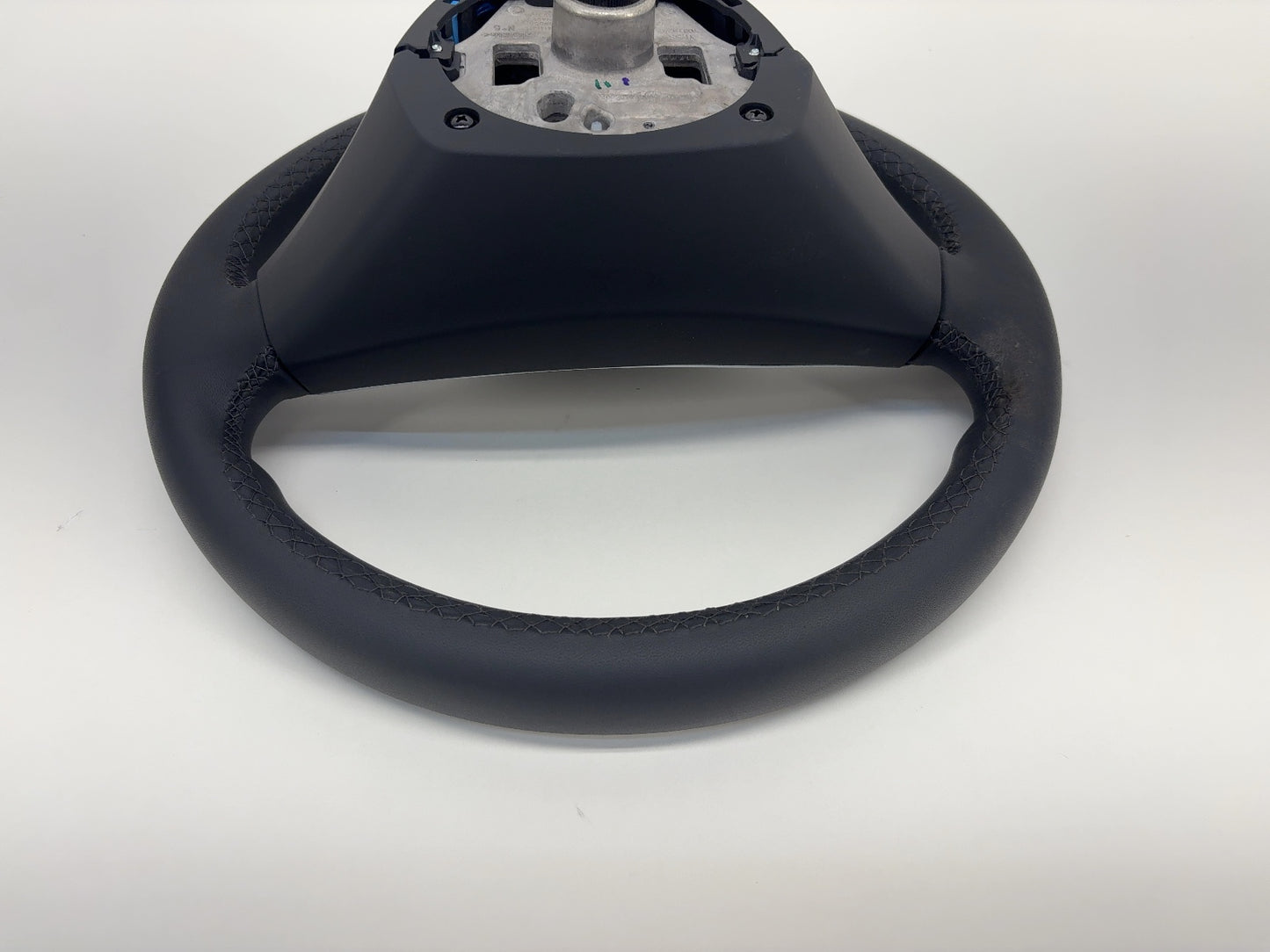 2026 Tesla Model Y Juniper Steering Wheel Pur Leather 2003660-00-F