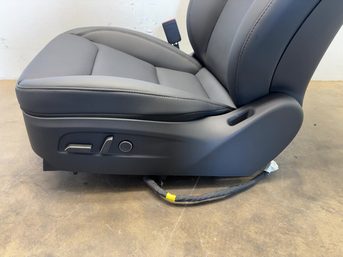 2025 Tesla Model 3 Highland Front First Row Seat Left Black 7754322-01-C