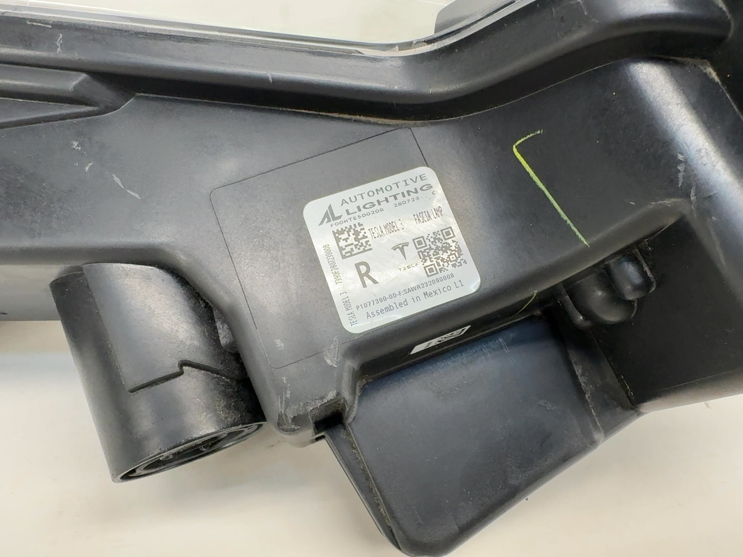 2021-2023 Tesla Model 3 Front Right Foglamp 1077390-00-F