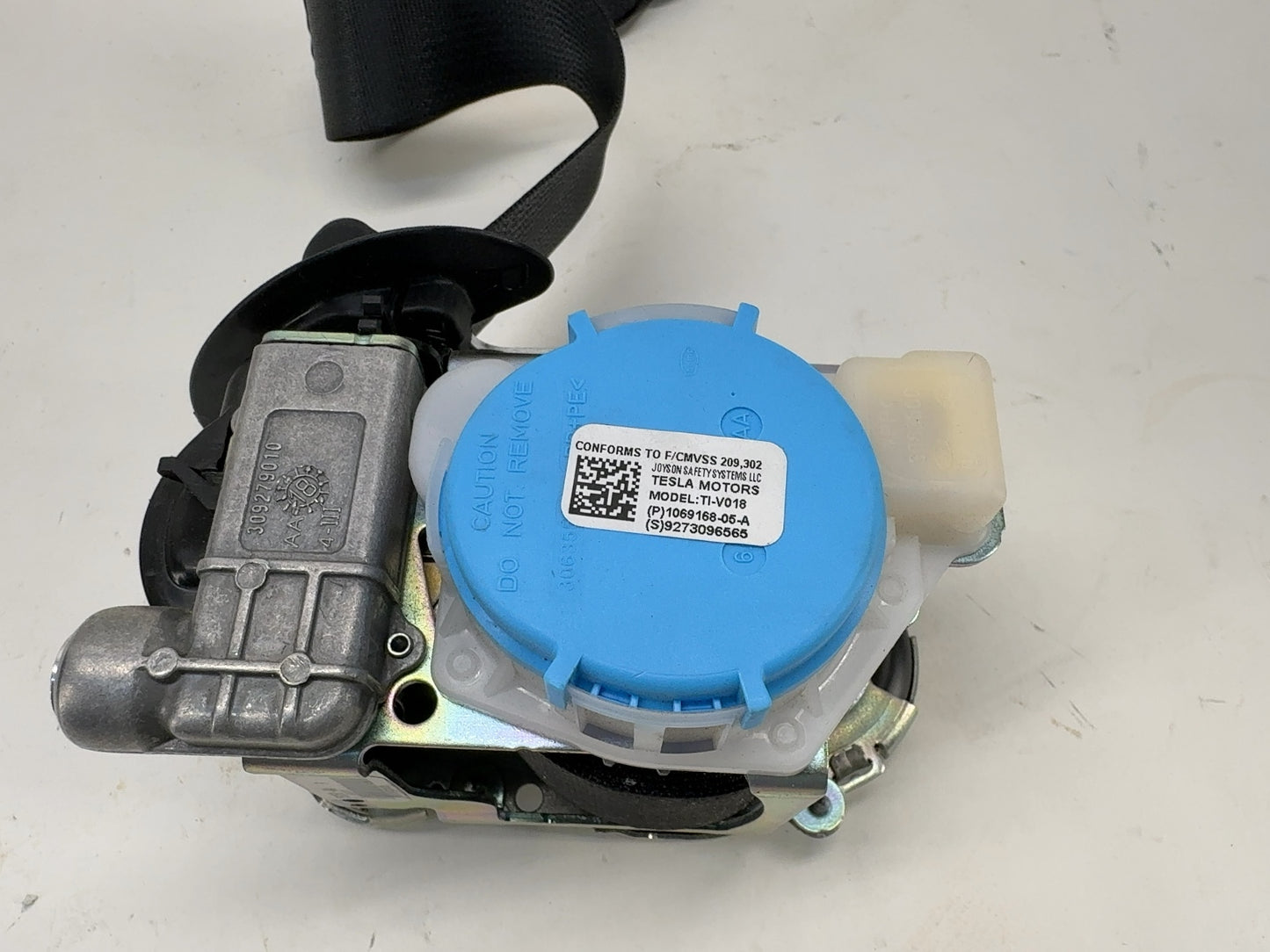 2021 Tesla Model X Front Right Seat Belt 1069168-05-A