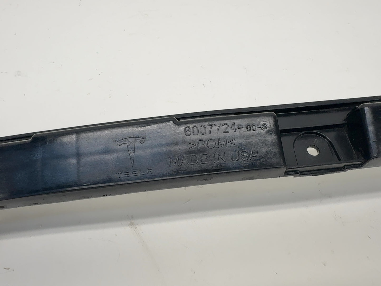 2015 Tesla Model S Rear Bumper Center Bracket 6007724-00-E