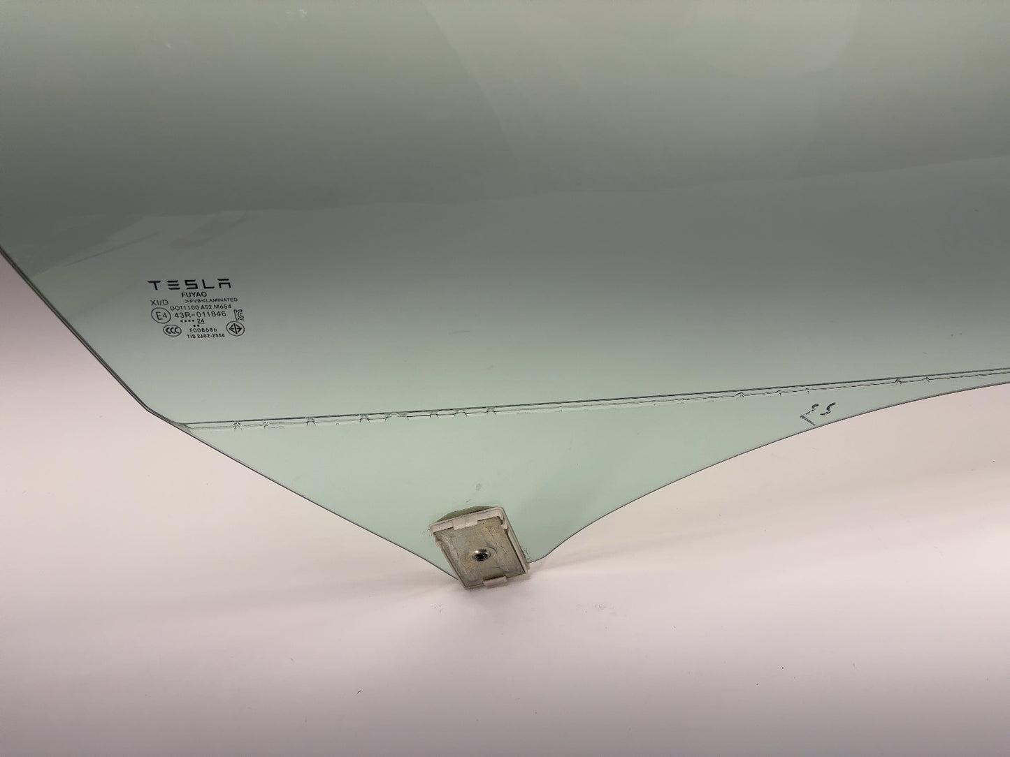 2024-2025 Tesla Model 3 Highland Front Right Door Glass Laminated 1773076-00-D