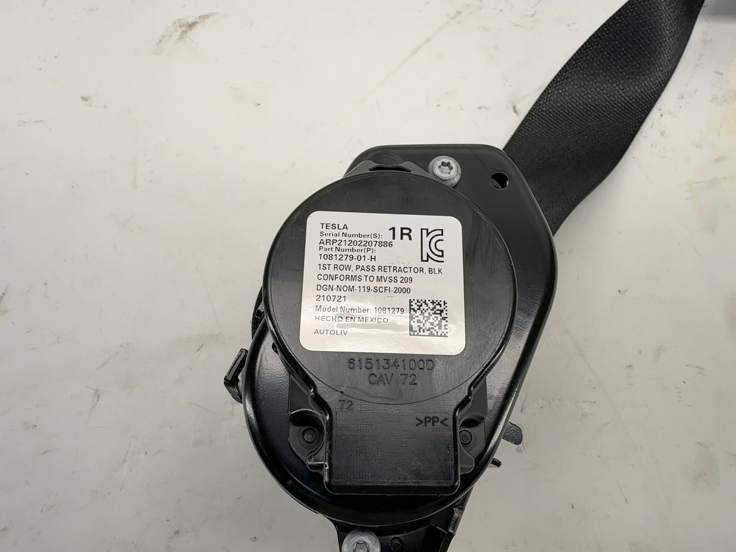 2021-2023 Tesla Model 3 Front Right Seatbelt w Pretensioner 1081279-01-H