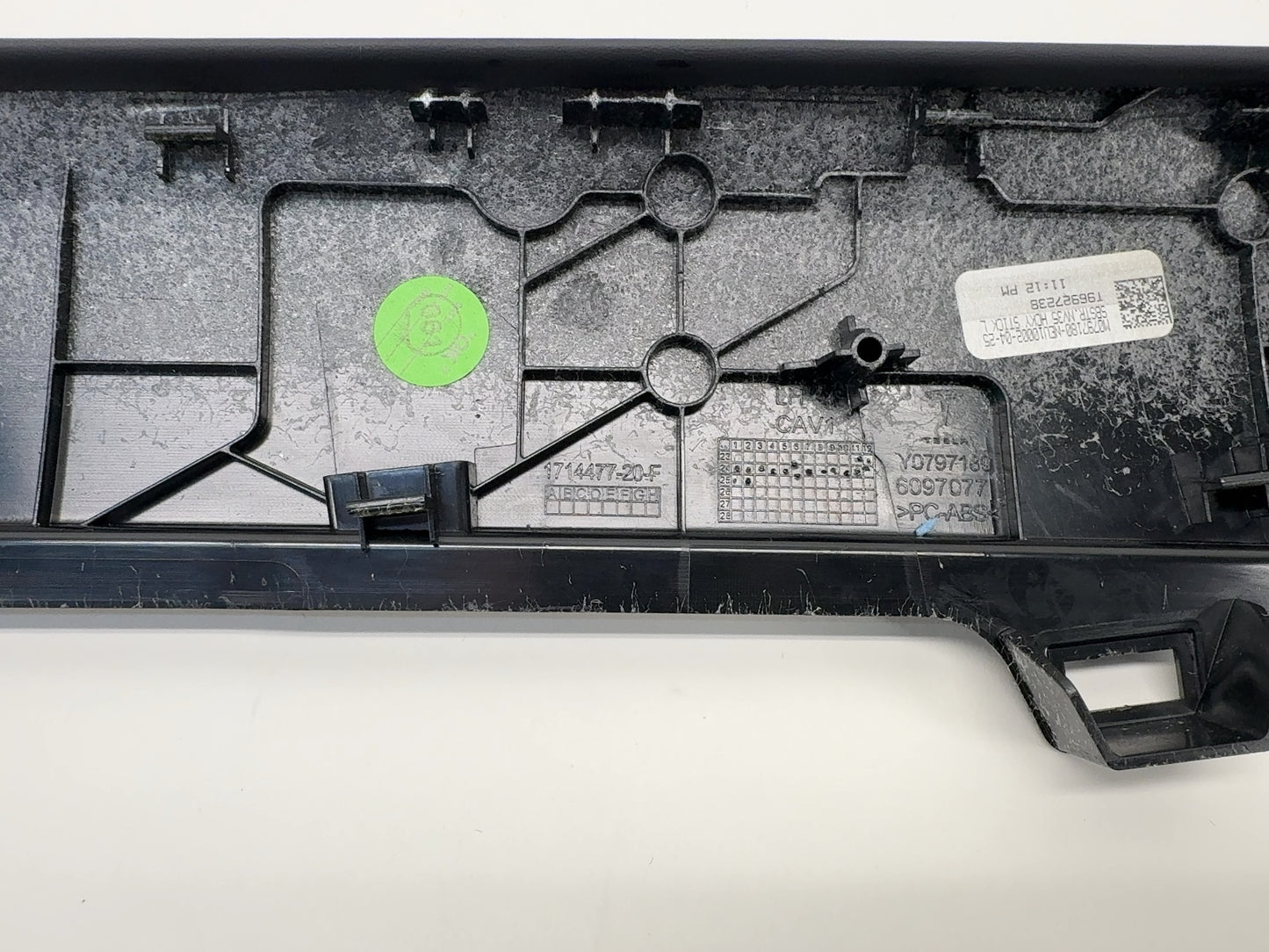 2025 Tesla Model 3 Highland Center Console Left Hockey Stick Trim 1714477-20-F